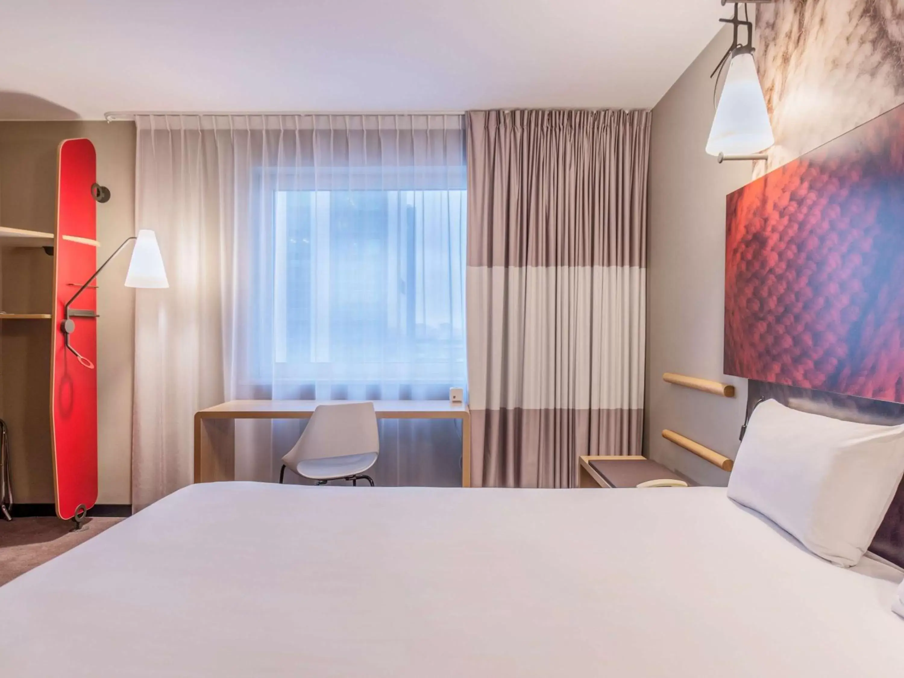 Photo of the whole room, Bed in Ibis Poznan Centrum Photo of the whole room, Bed in Ibis Poznan Centrum