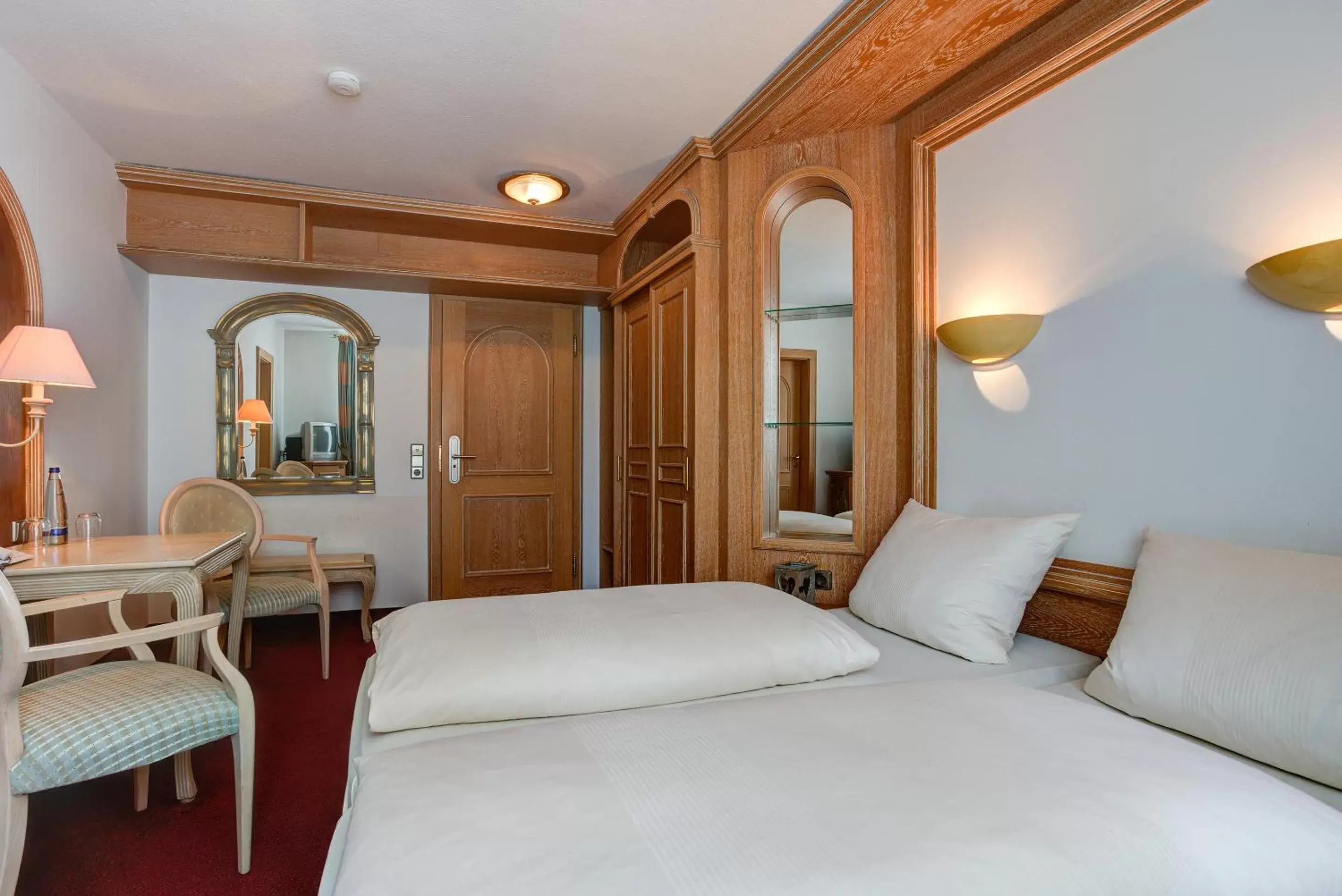 Photo of the whole room in Centro Hotel Stern Photo of the whole room in Centro Hotel Stern