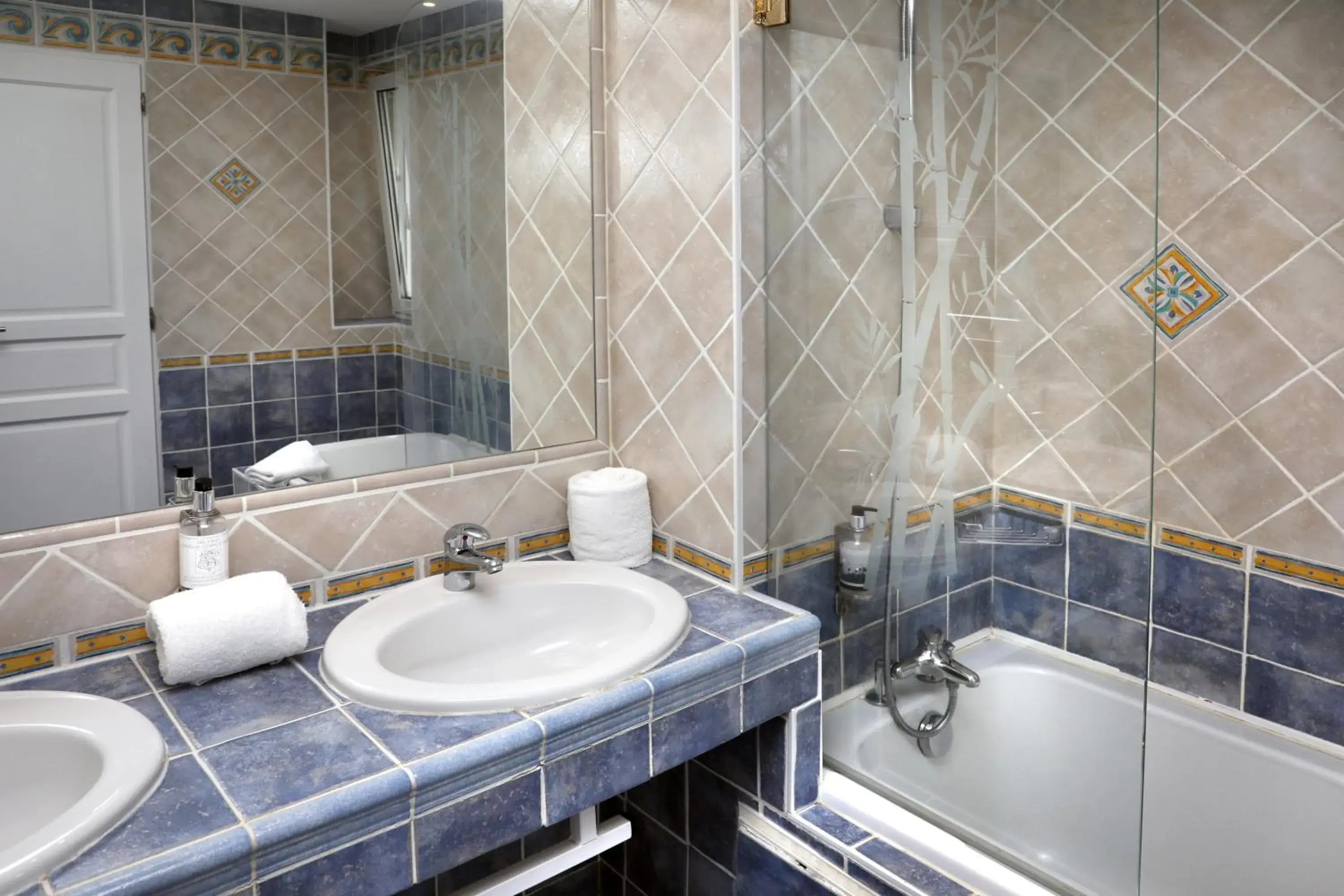 Bathroom in Hotel de la Jamagne & Spa