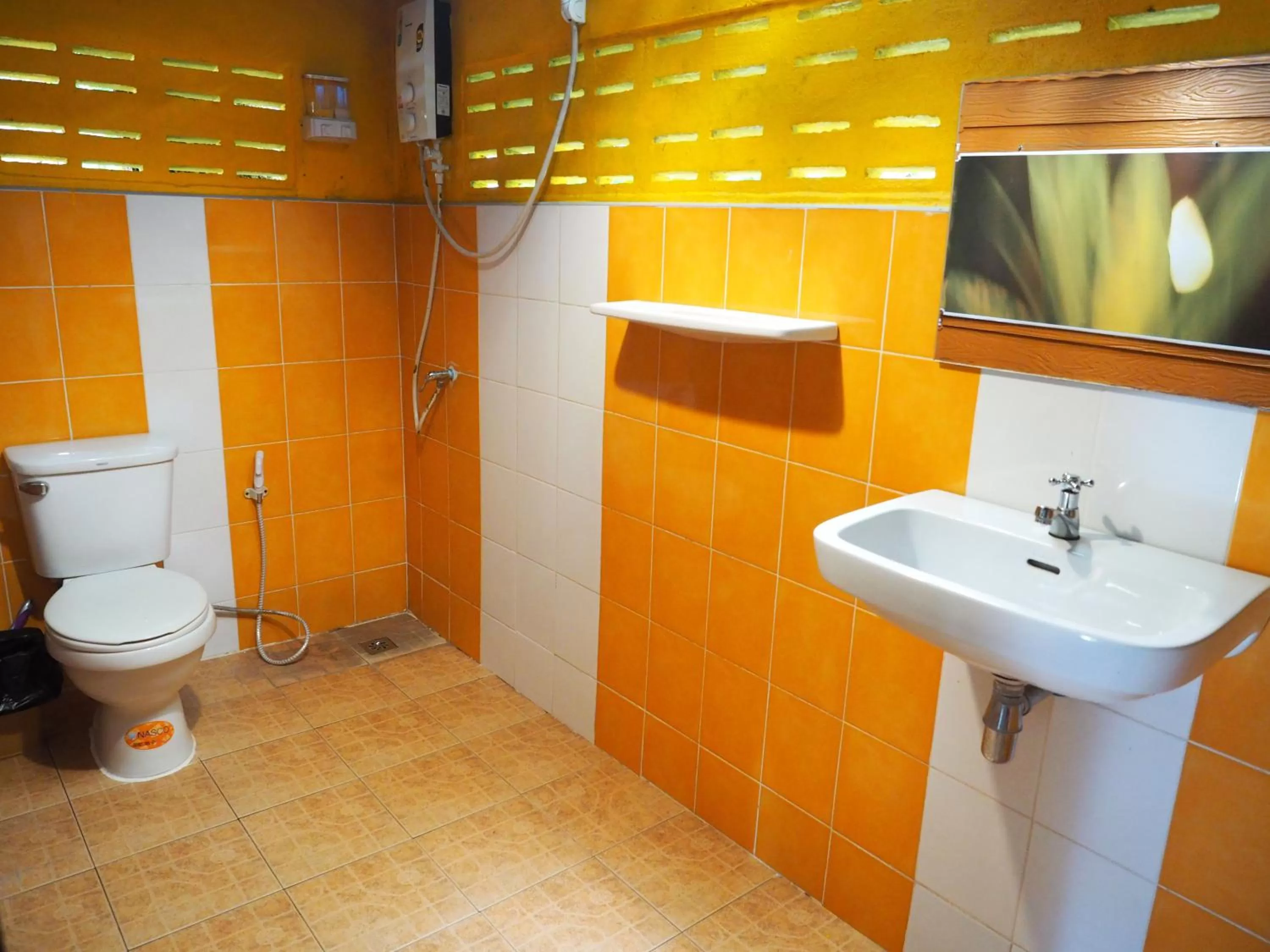 Shower, Bathroom in LITTLE EDEN Bungalows