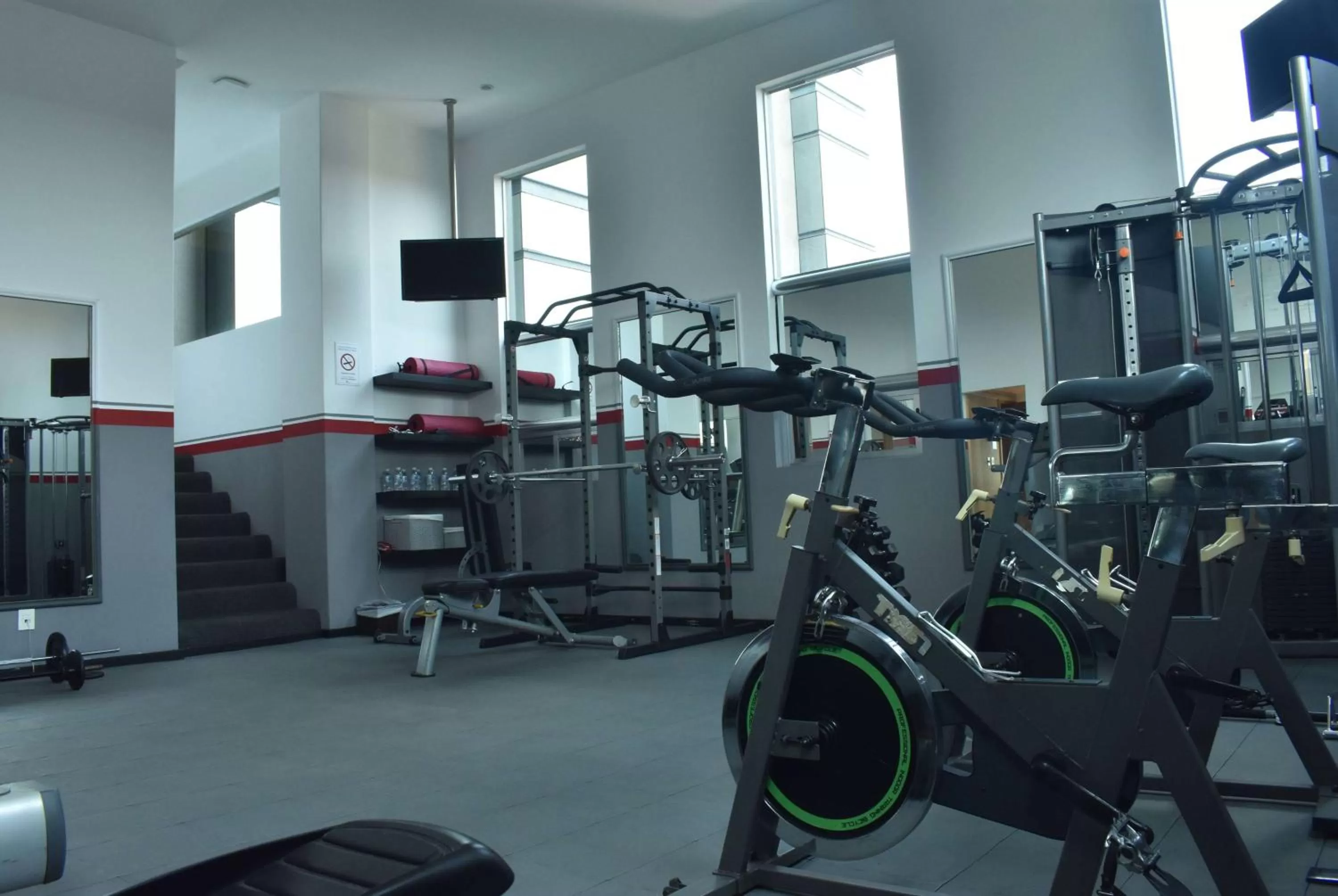 Fitness centre/facilities in Ramada by Wyndham Mexico City Santa Fe