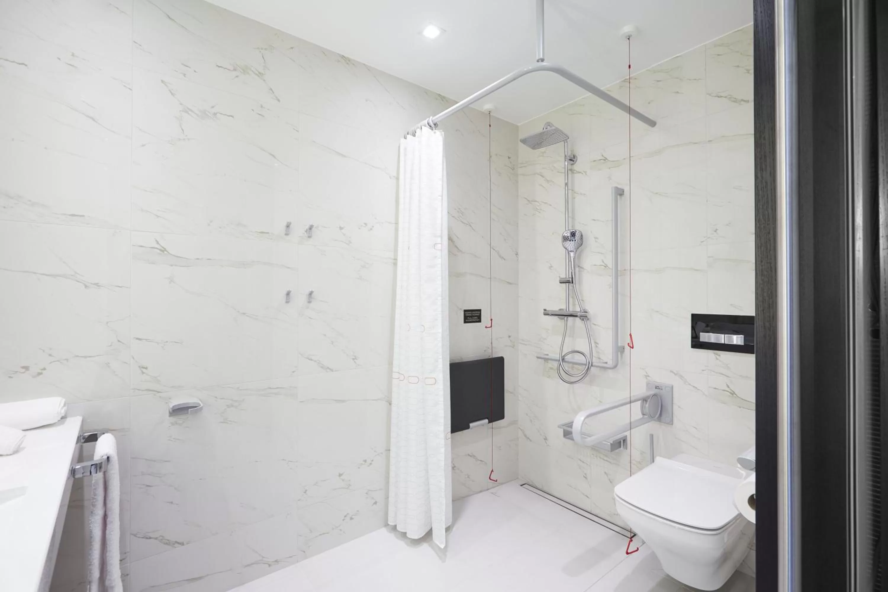 Bathroom in Hilton Tallinn Park