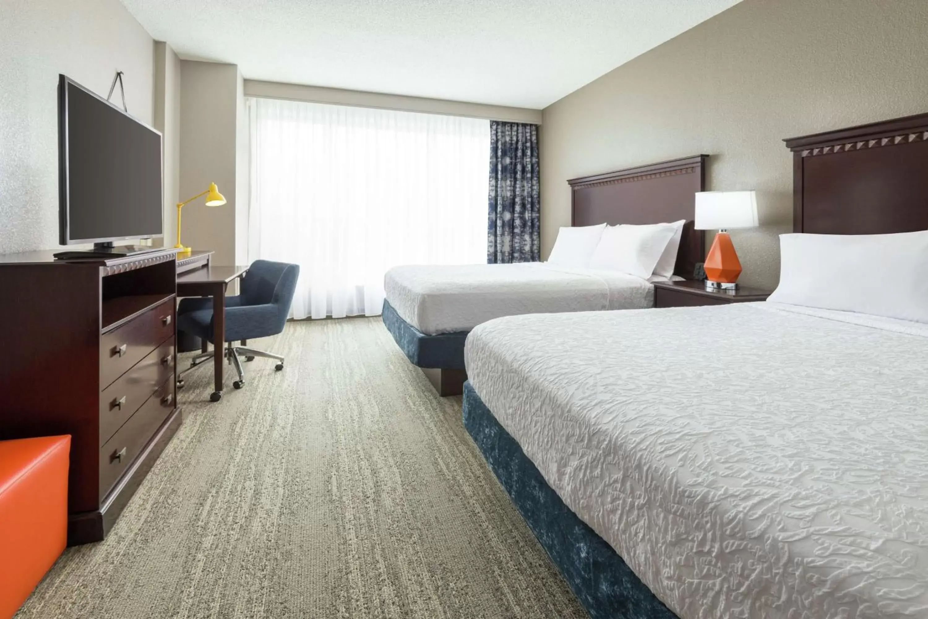 Bedroom, Bed in Hampton Inn & Suites National Harbor/Alexandria Area