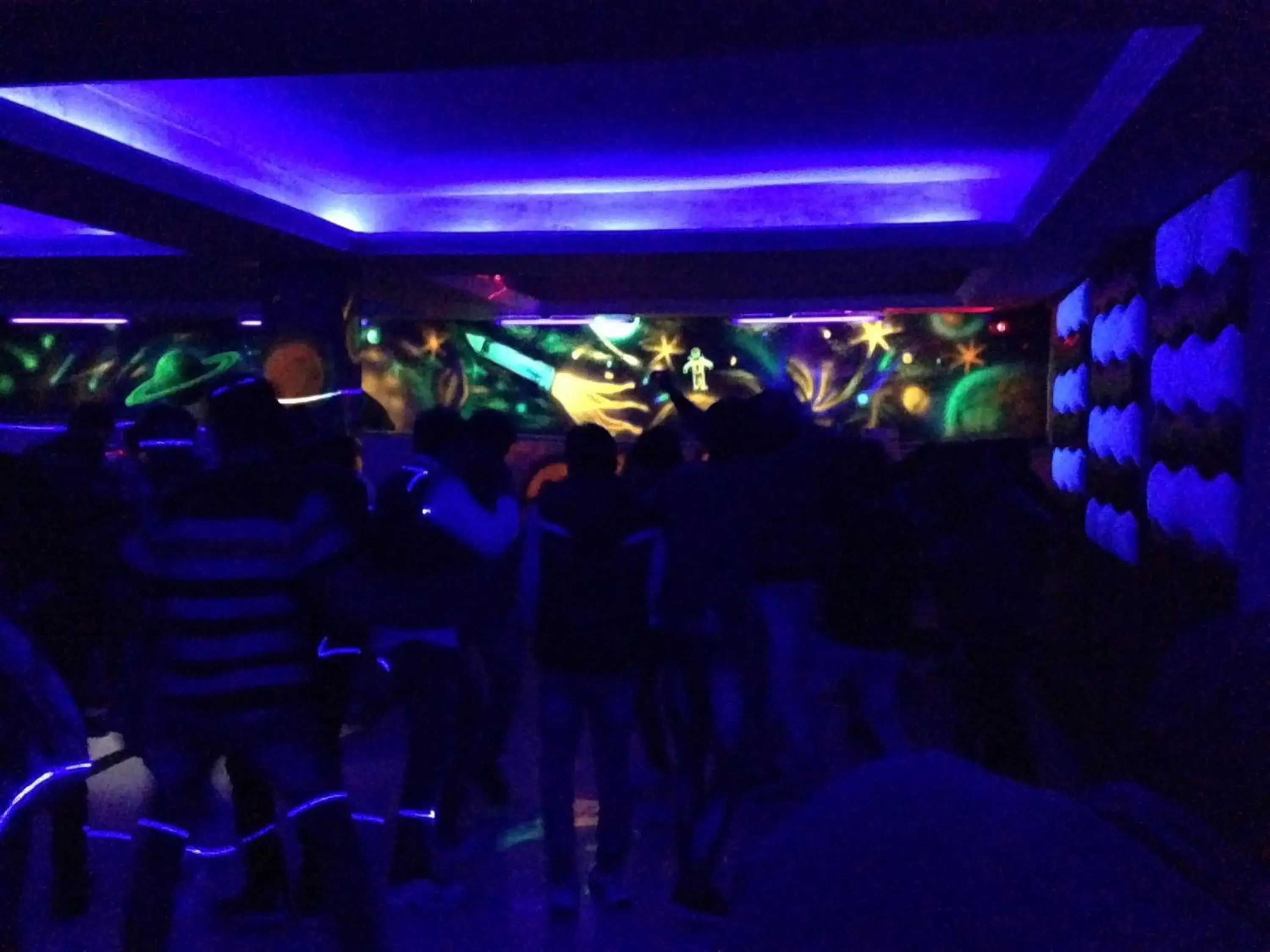 Nightclub / DJ in Royal Park Resorts