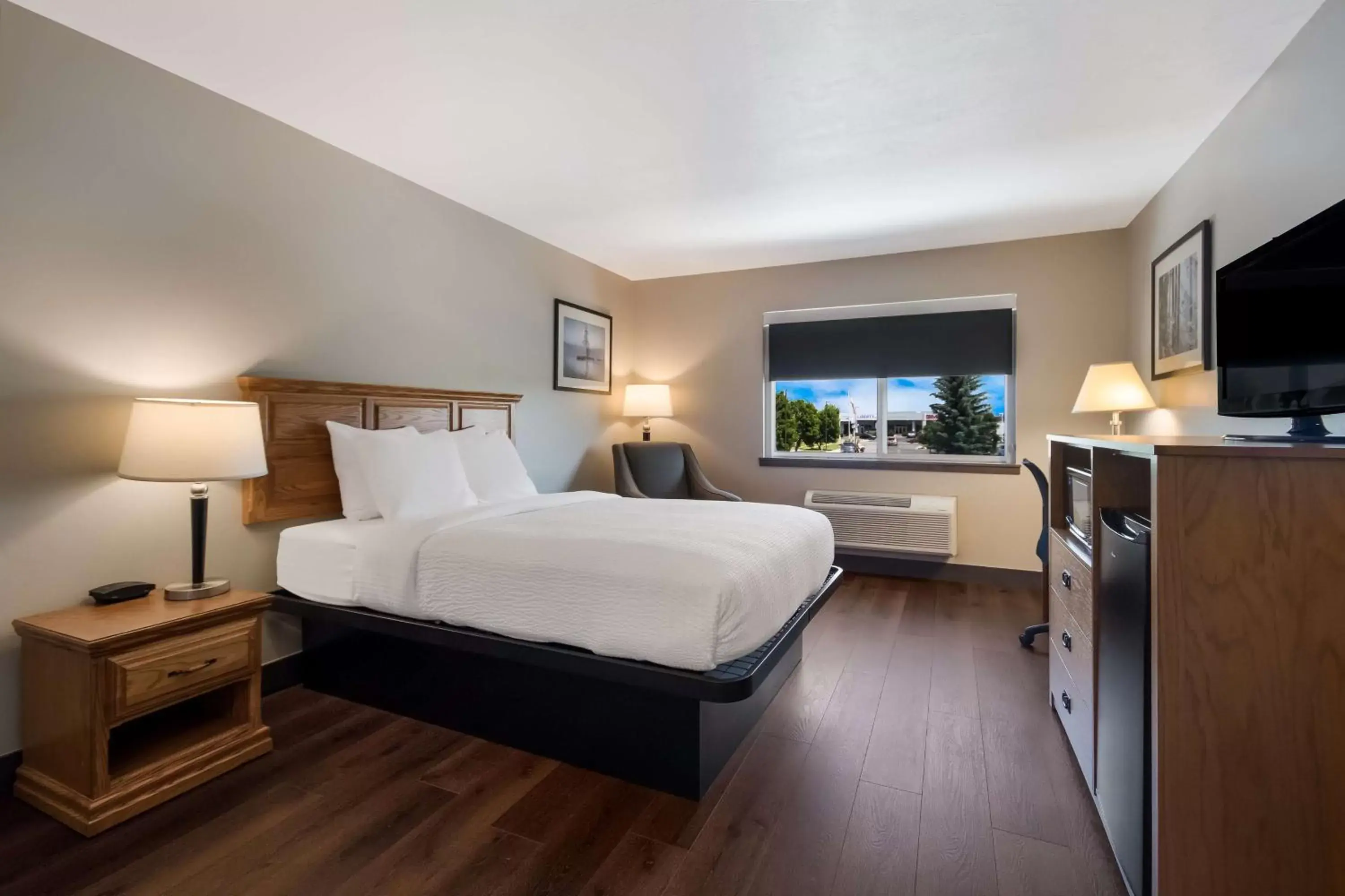 Bedroom, Bed in SureStay Plus Hotel by Best Western Rexburg