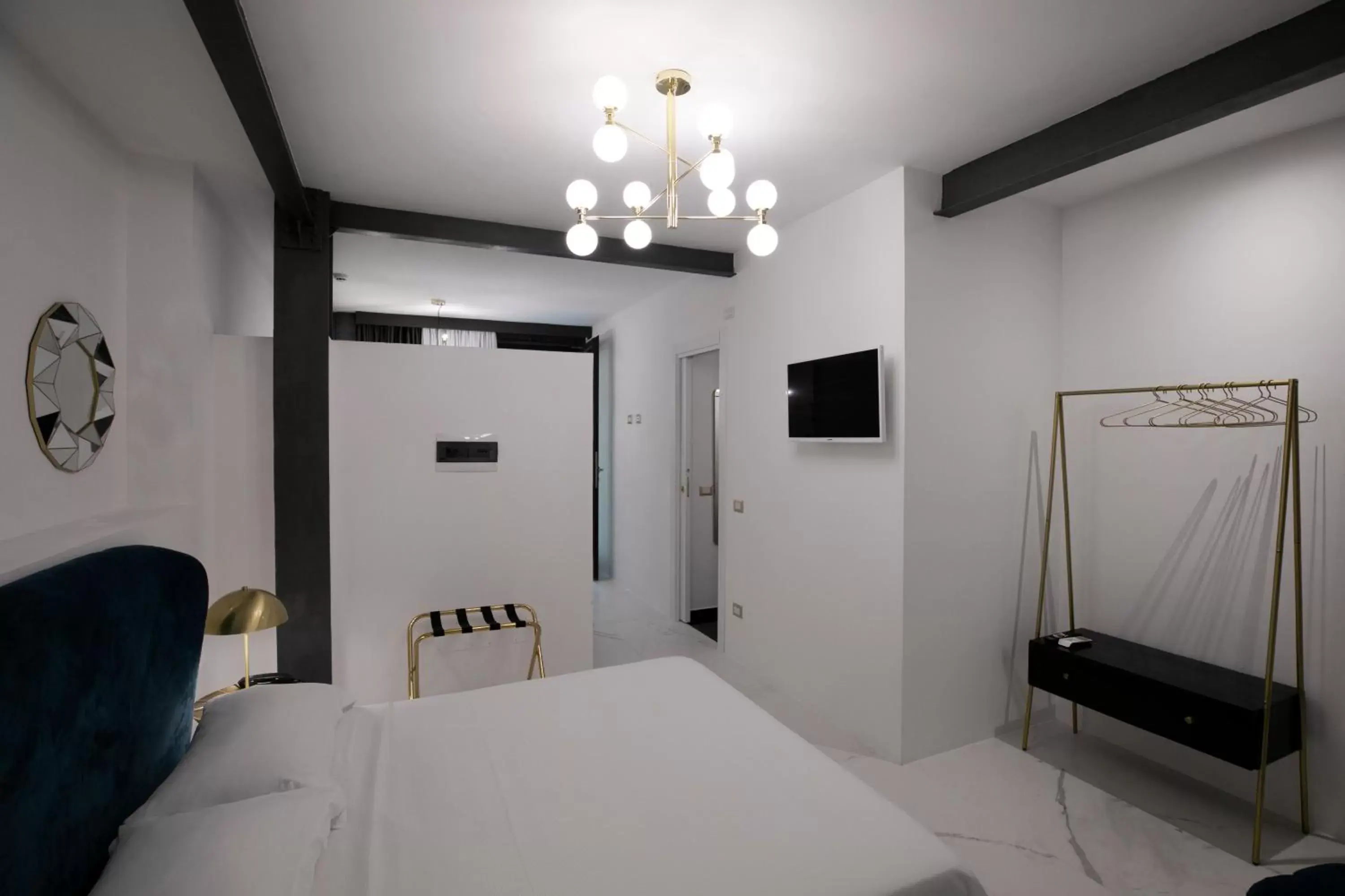 Bedroom, TV/Entertainment Center in Azzoli Trapani - Apartments&Skypool - Adults Only