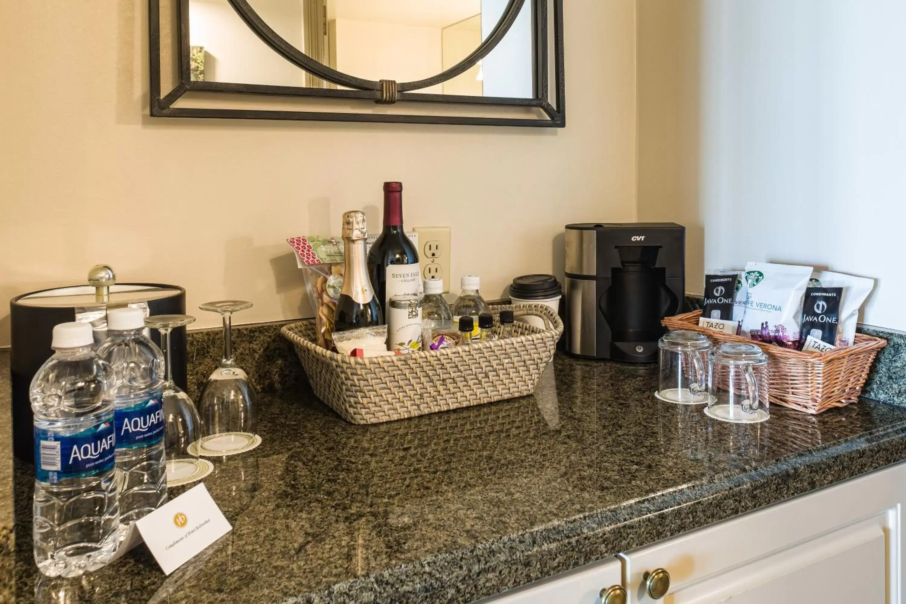 Alcoholic drinks, Coffee/Tea Facilities in Hotel Bellwether