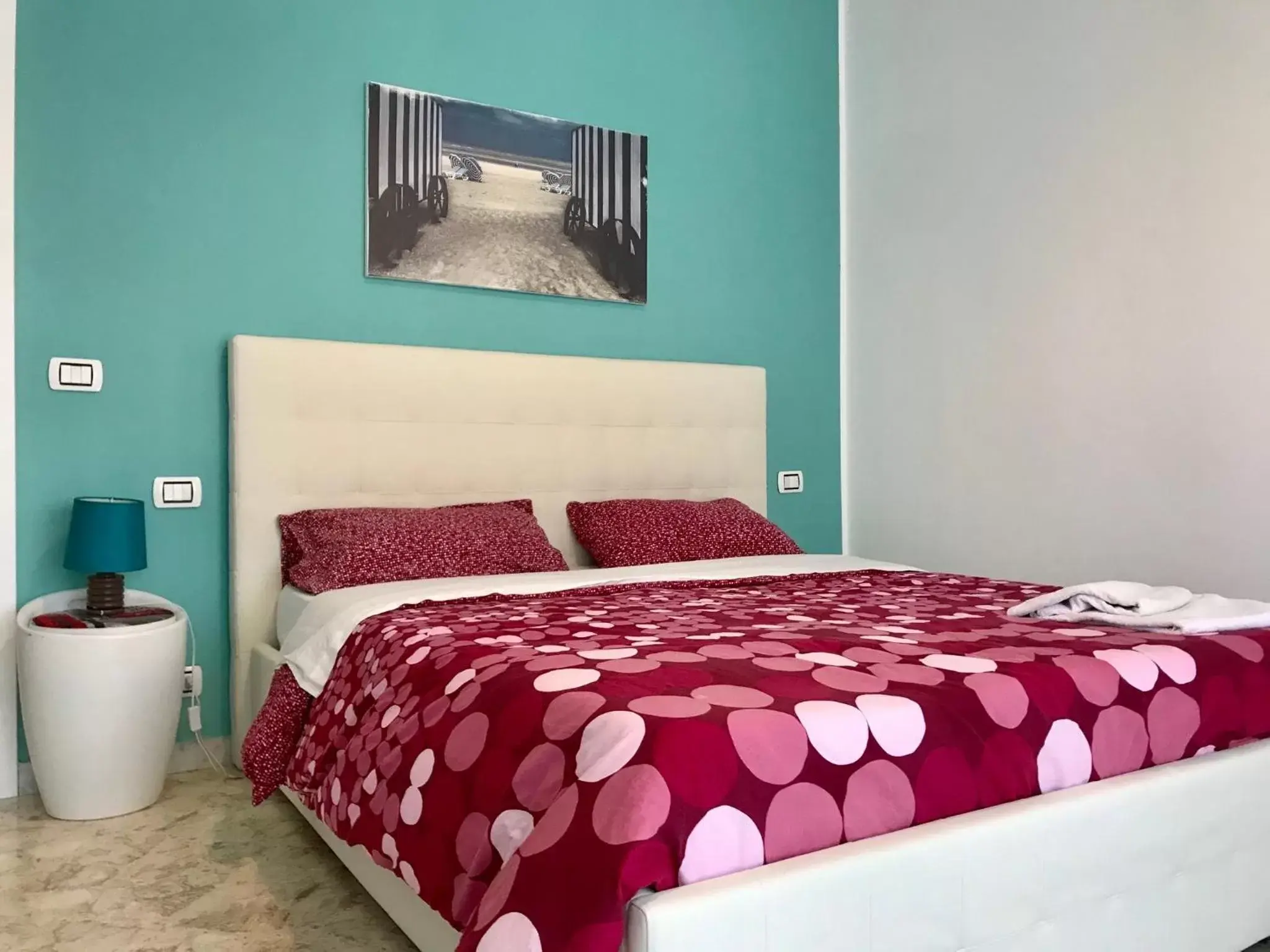 Bed in ROOM 110 BARI -guesthouse-