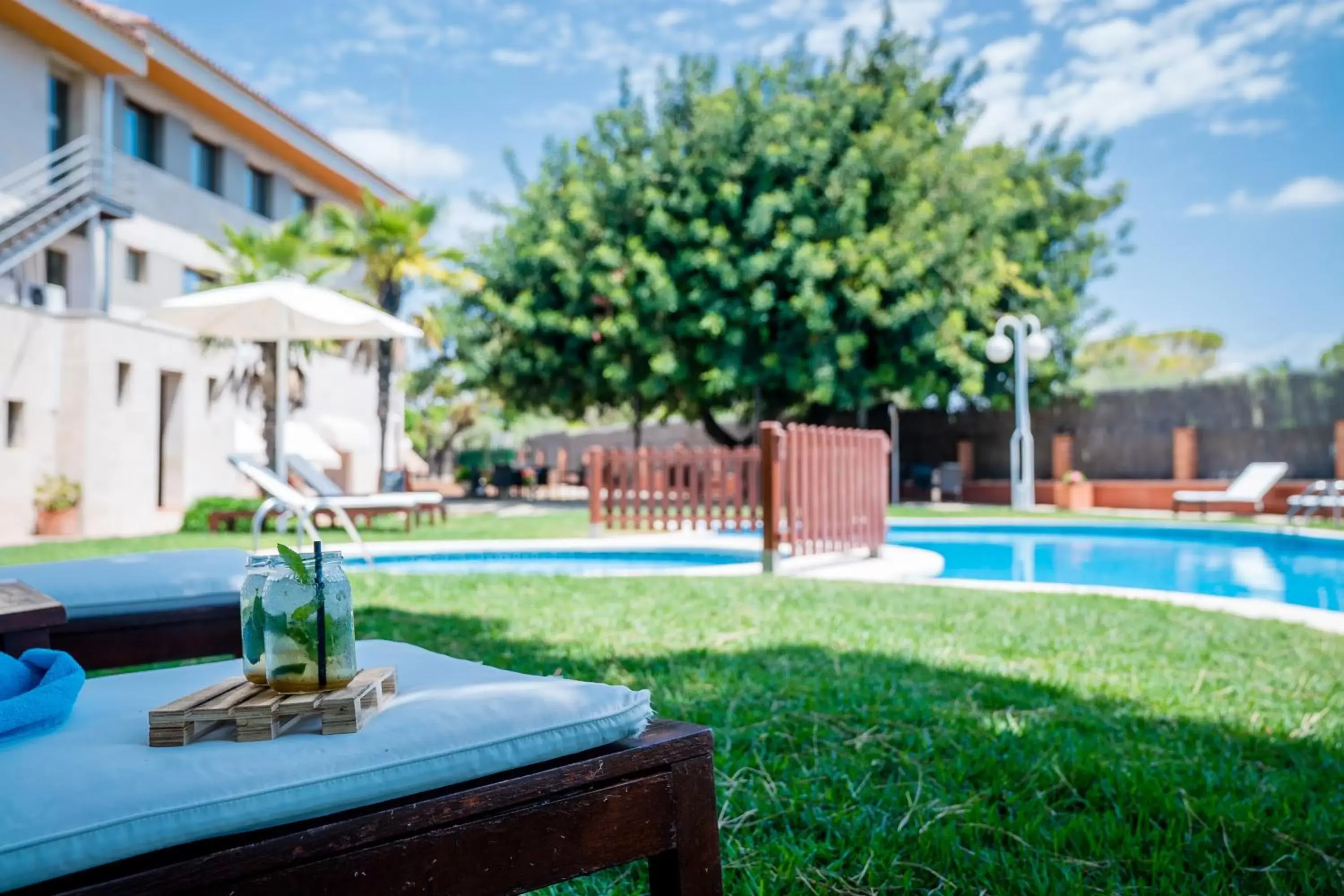 Patio, Swimming Pool in Felix Hotel