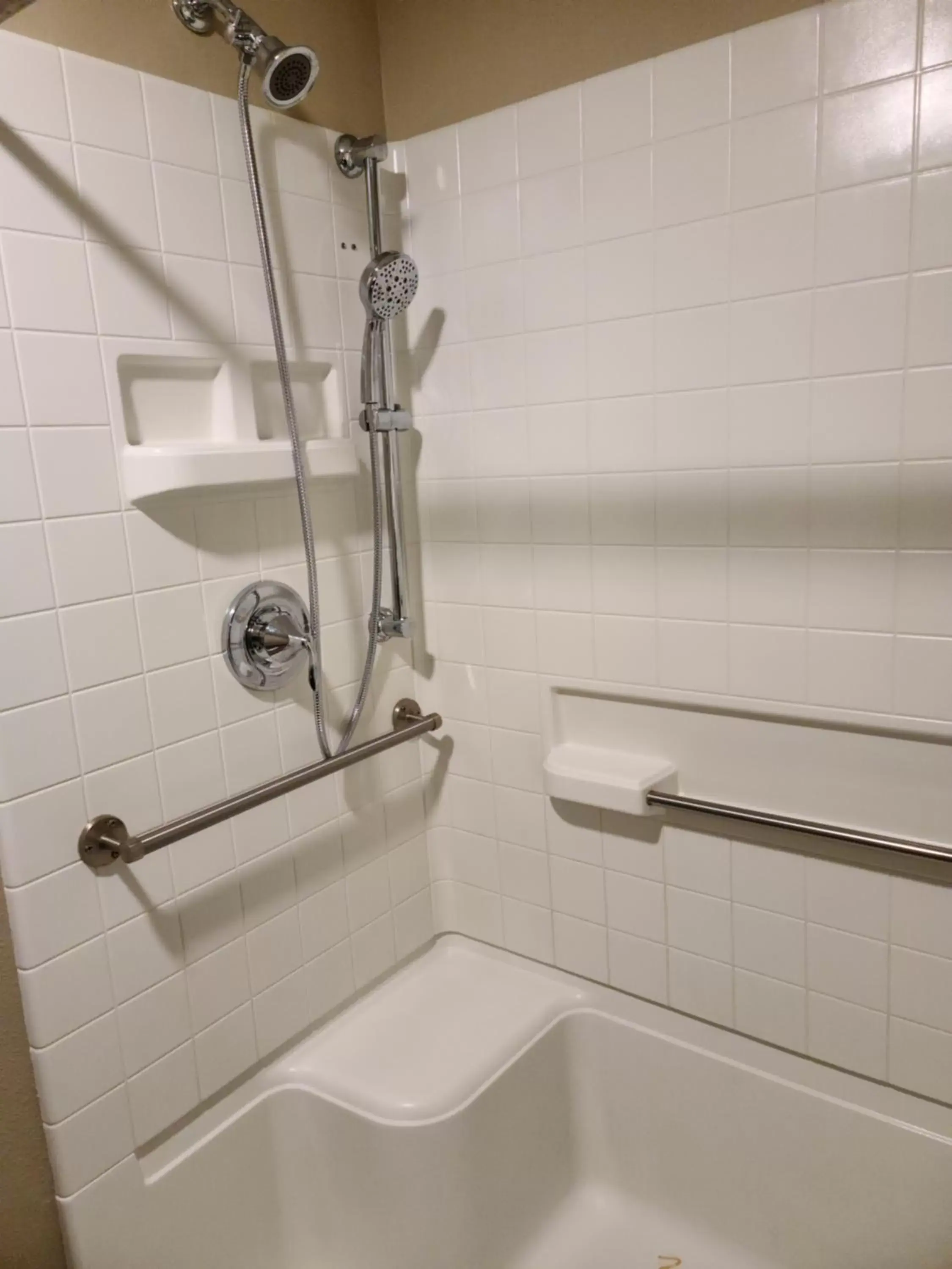 Shower, Bathroom in Cobblestone Inn & Suites - Trenton