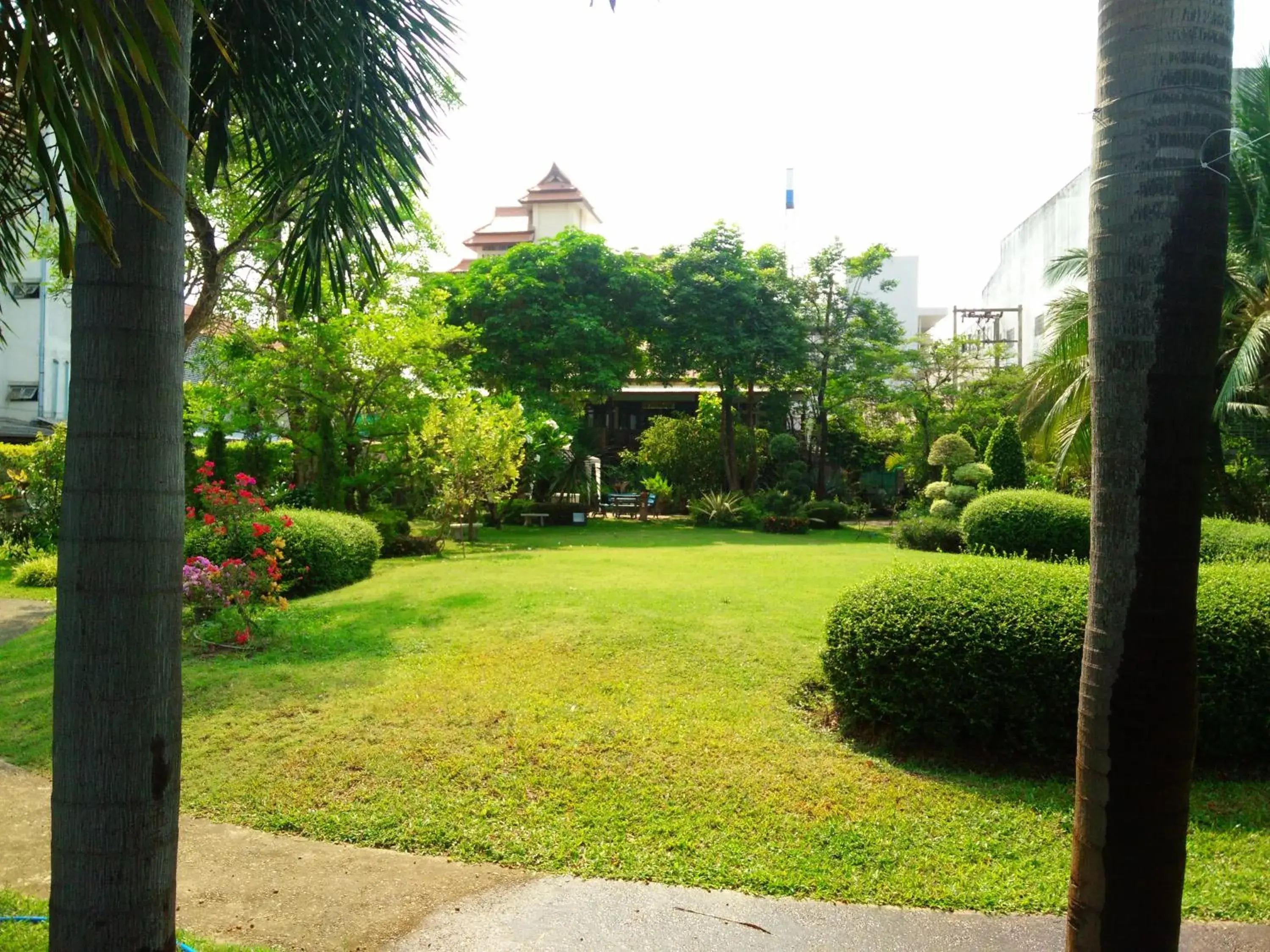 Garden in Swankaburi Boutique Hotel