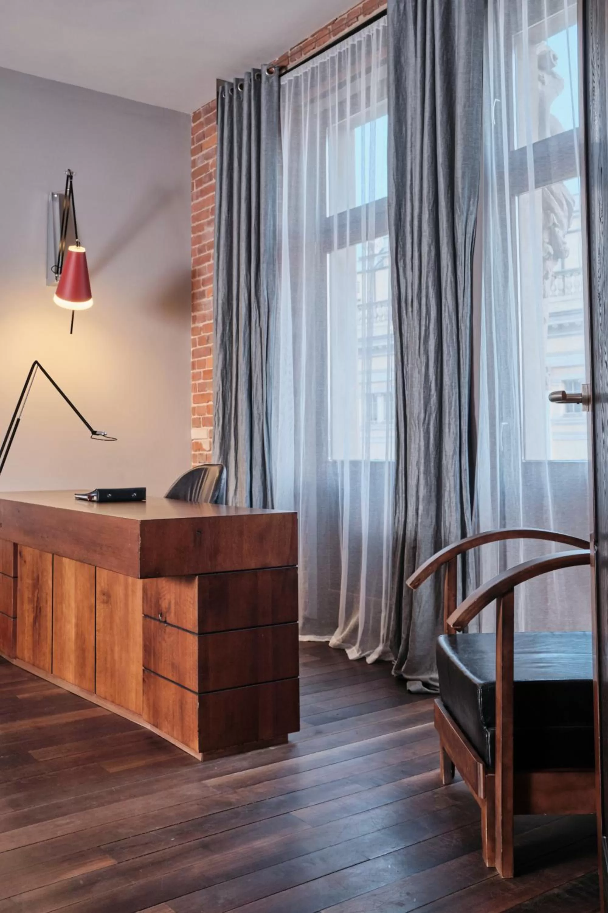 TV and multimedia in Hotel Monopol