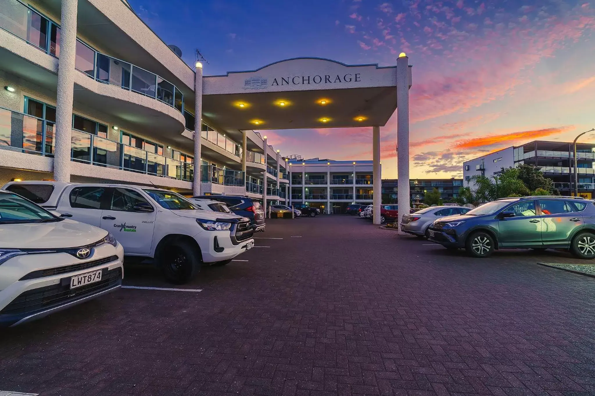 Day, Property Building in Anchorage Motor Lodge