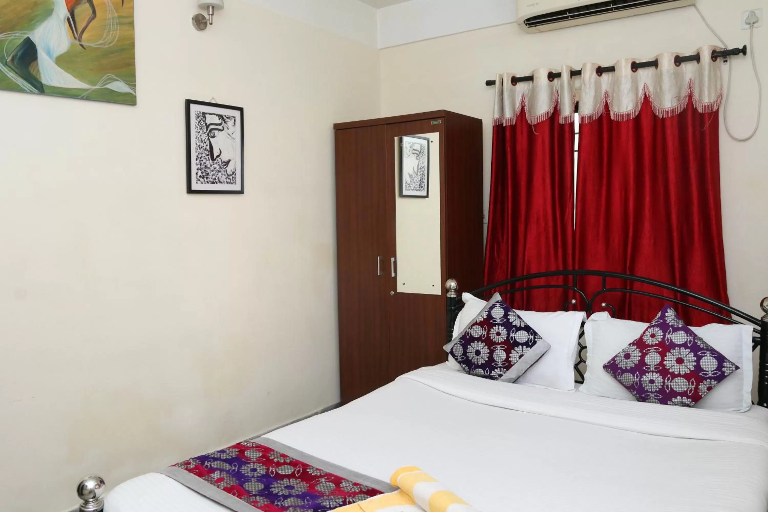 Bedroom, Bed in The Elite Apartment Hotel