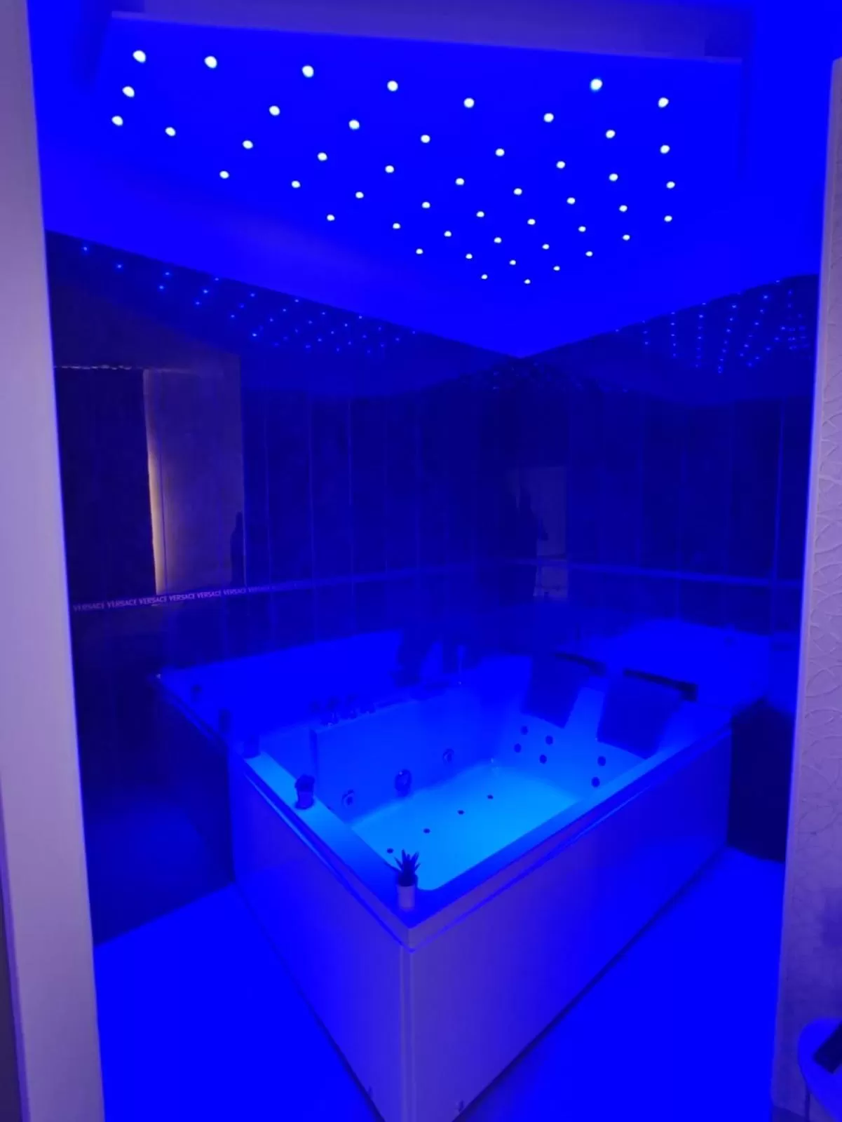 Twin Towers Naples Luxury