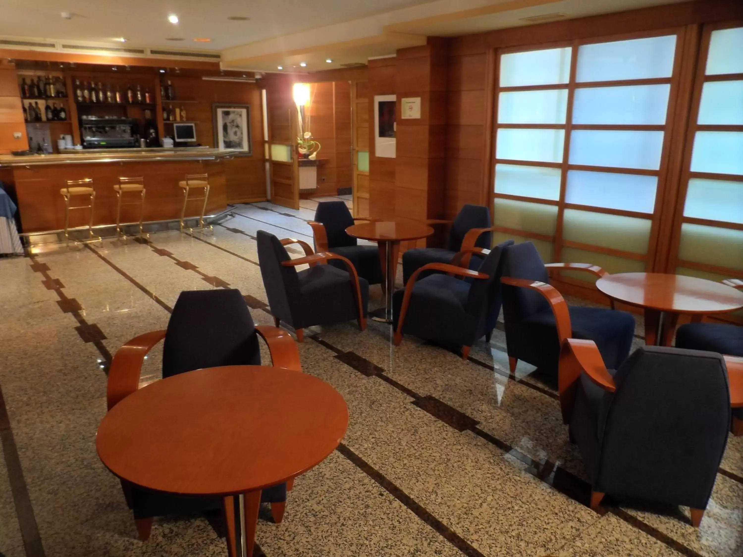 Lounge or bar, Lounge/Bar in Hotel Corona de Castilla Burgos