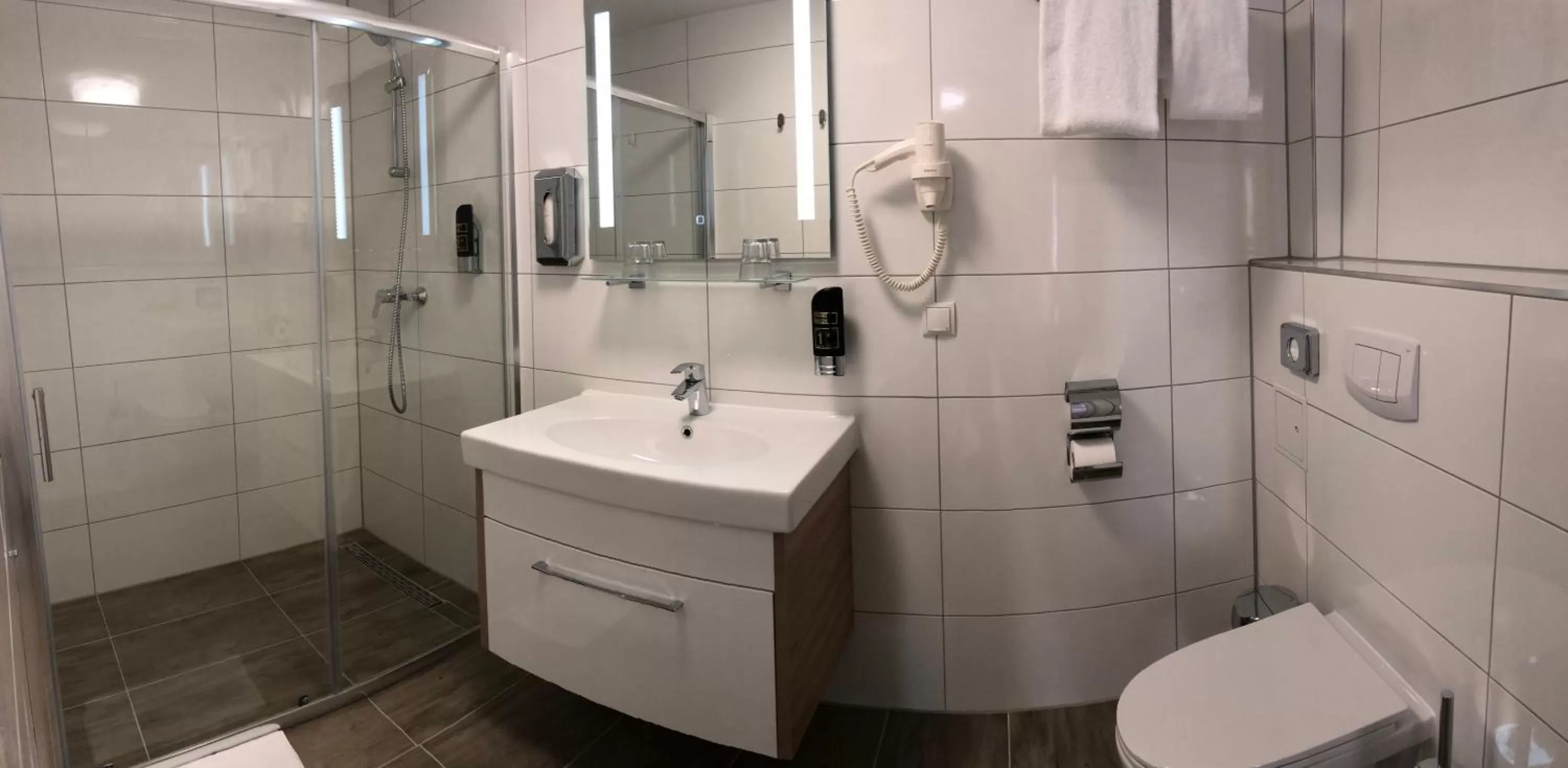 Bathroom in Hotel König