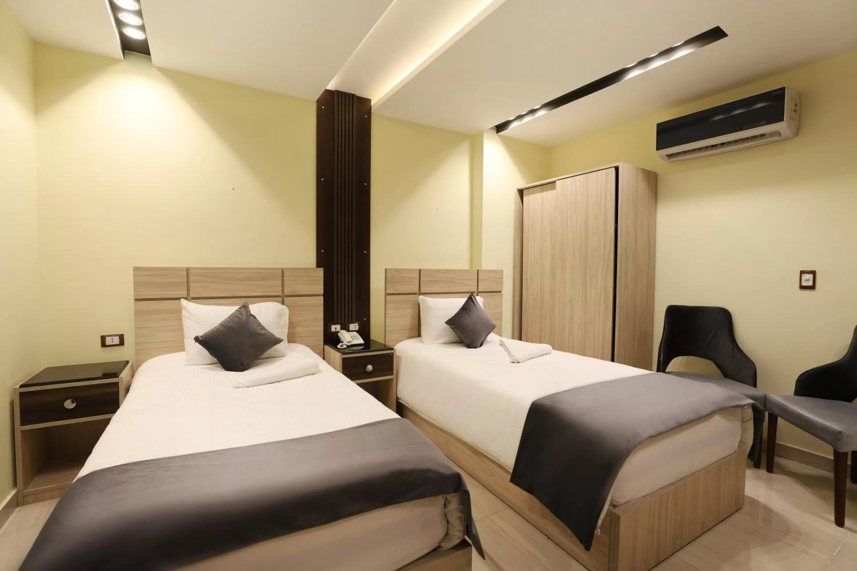 Bed in Brothers Pyramids View