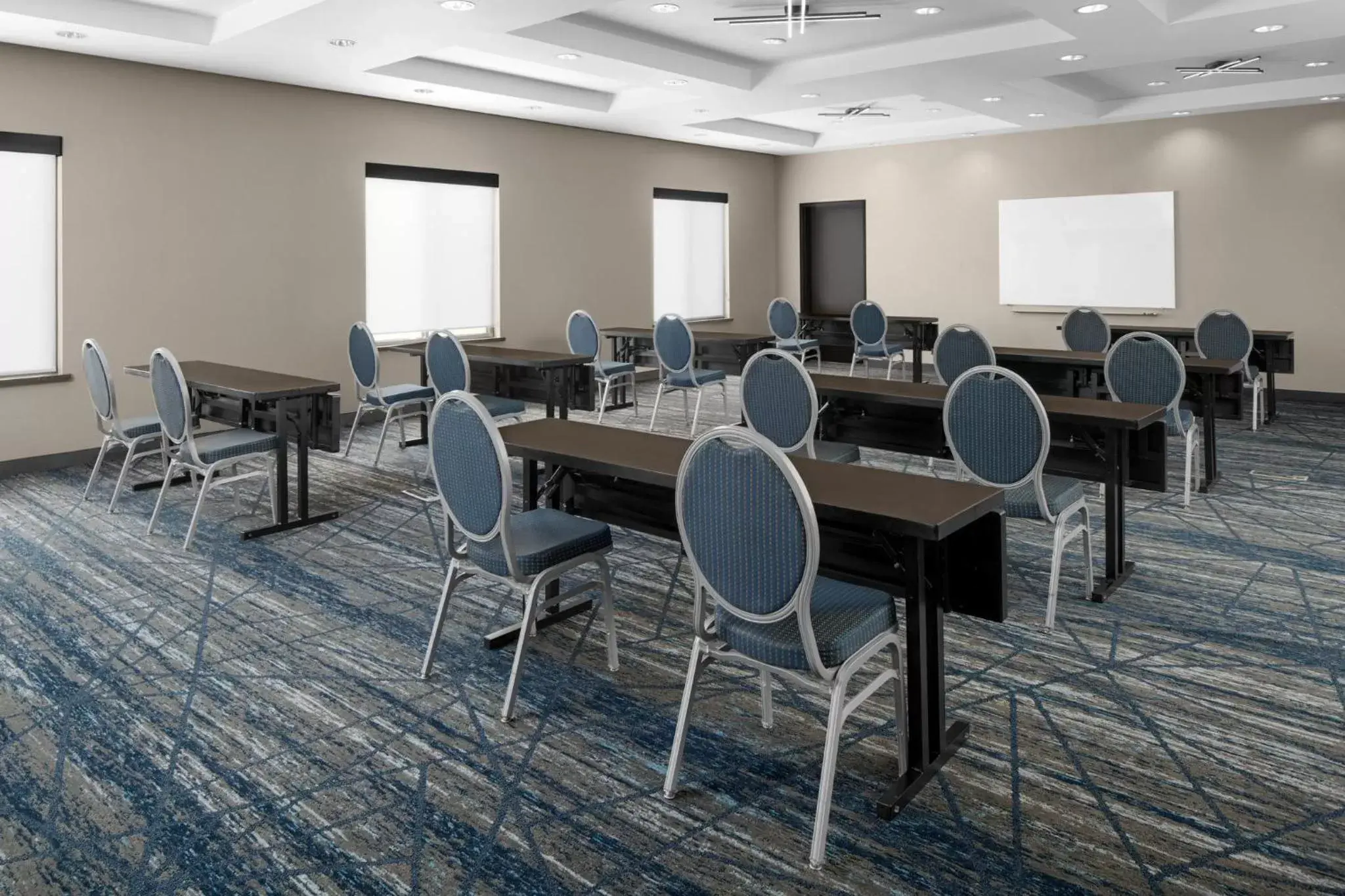 Meeting/conference room in Holiday Inn Express & Suites Midland South I-20, an IHG Hotel