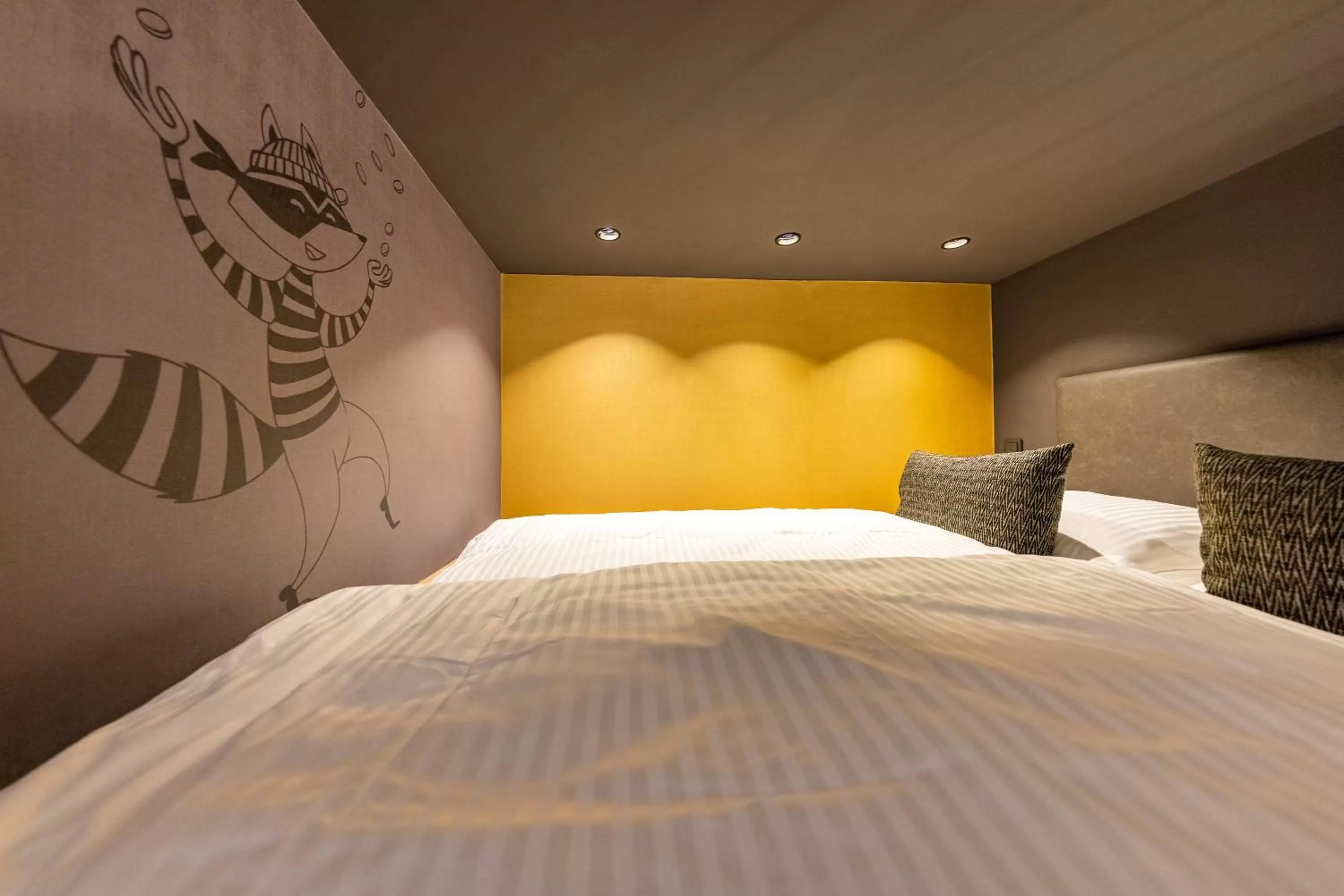 Bed in BOLLWERK Lifestyle Hotel, automatisiertes Hotel mit Self Check In