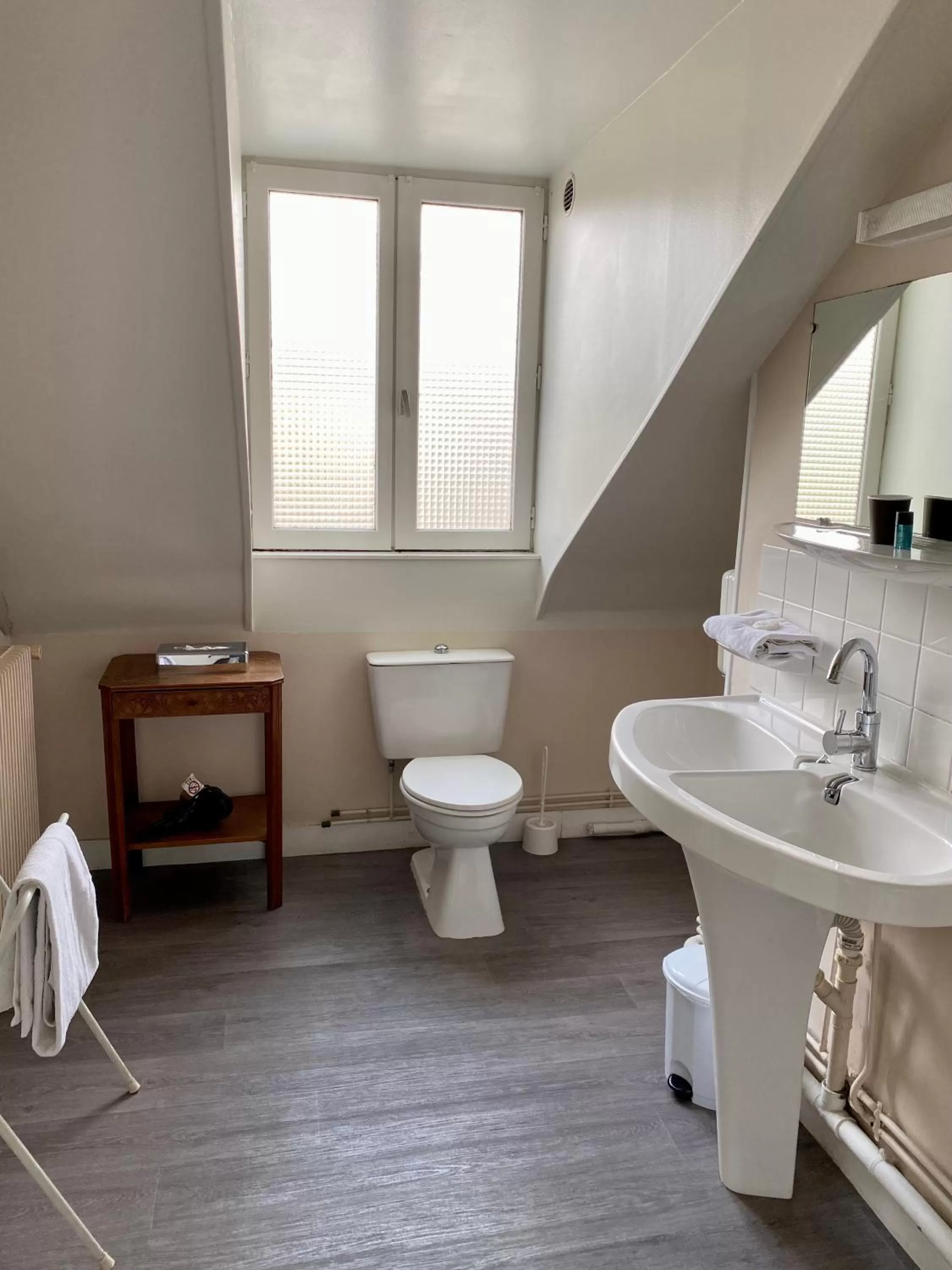 Bathroom in Hôtel Céline - Hôtel de la Gare