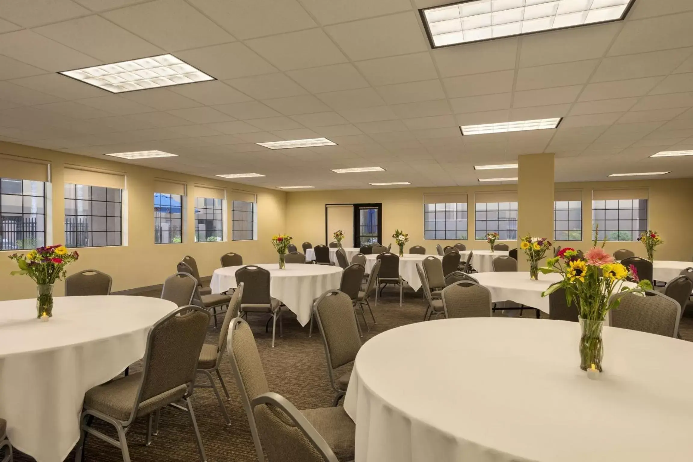 Banquet/Function facilities, Restaurant/Places to Eat in GreenTree Inn & Suites Phoenix Sky Harbor