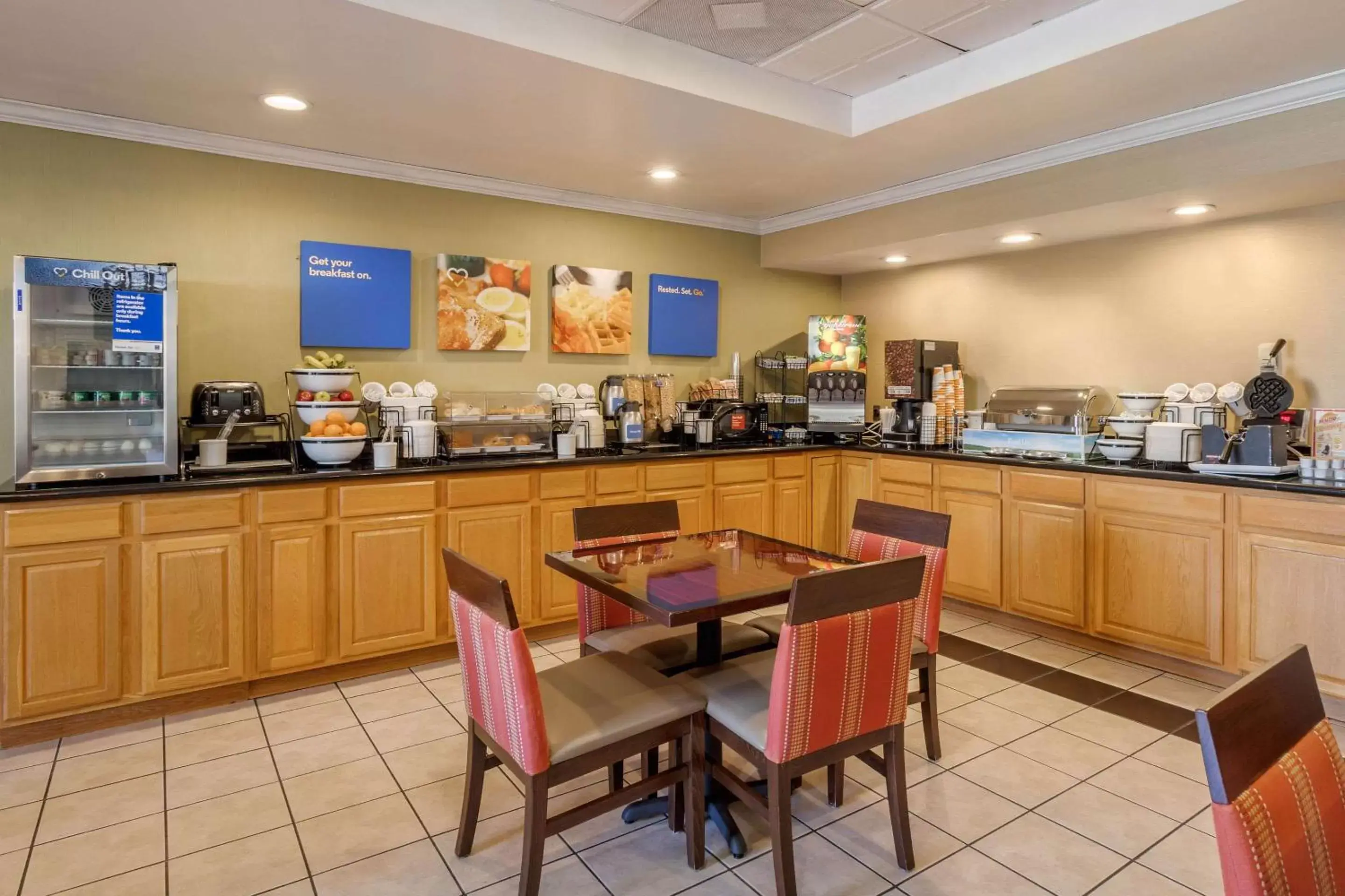 Breakfast, Restaurant/Places to Eat in Comfort Inn 290/NW