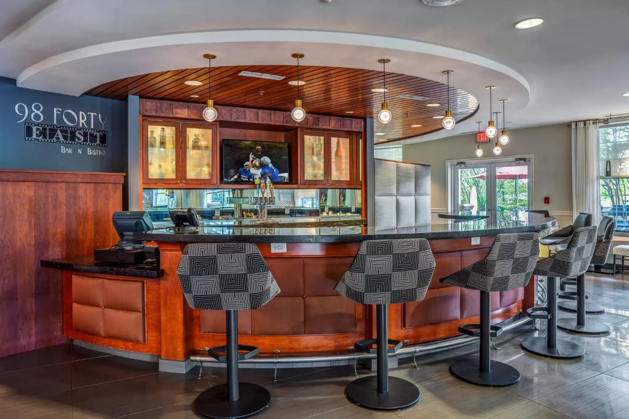 Lounge or bar, Lounge/Bar in Hotel Indigo Jacksonville-Deerwood Park, an IHG Hotel
