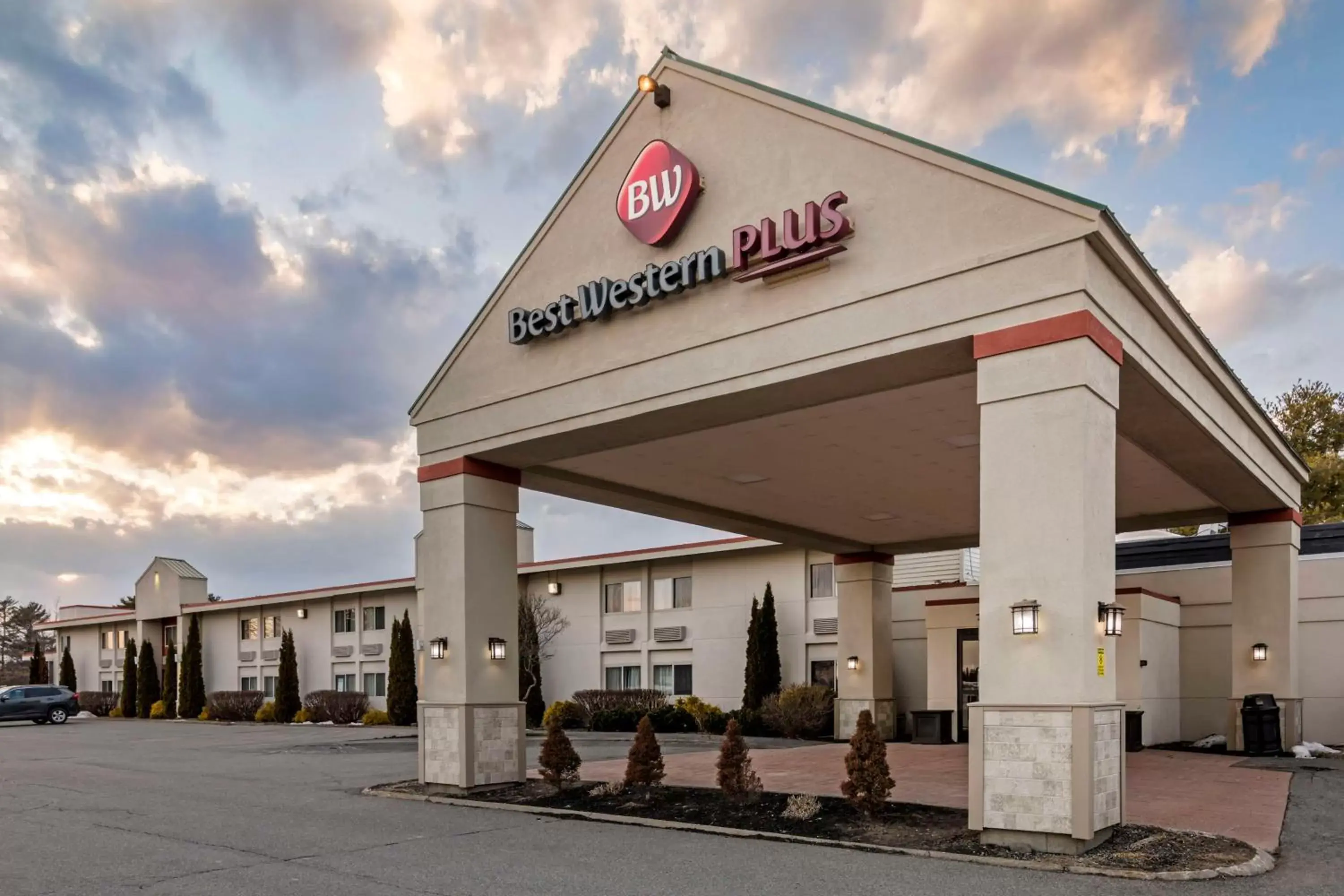 Property Building in Best Western Plus Augusta Civic Center Inn