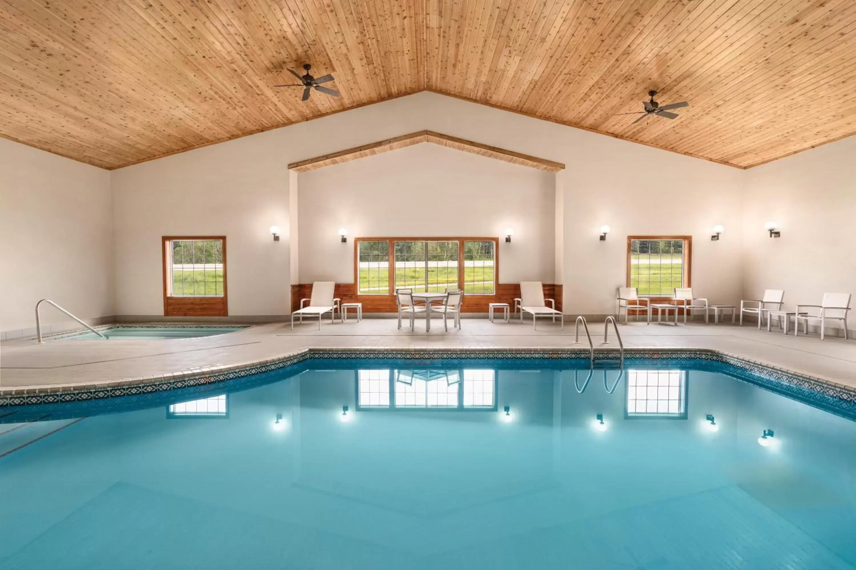 Swimming Pool in Country Inn & Suites by Radisson, Detroit Lakes, MN