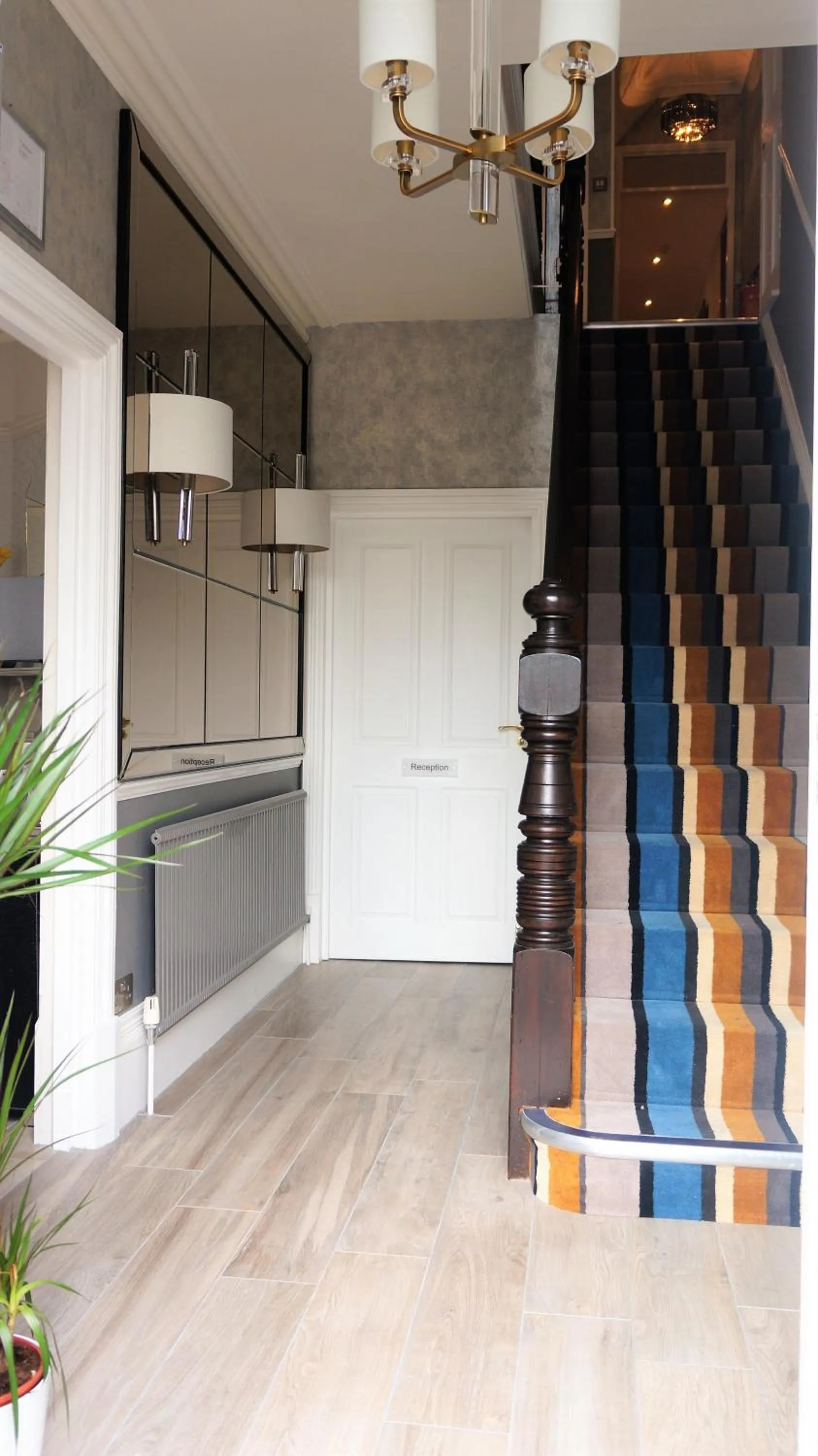 Property building in The Lawn Guest House Gatwick