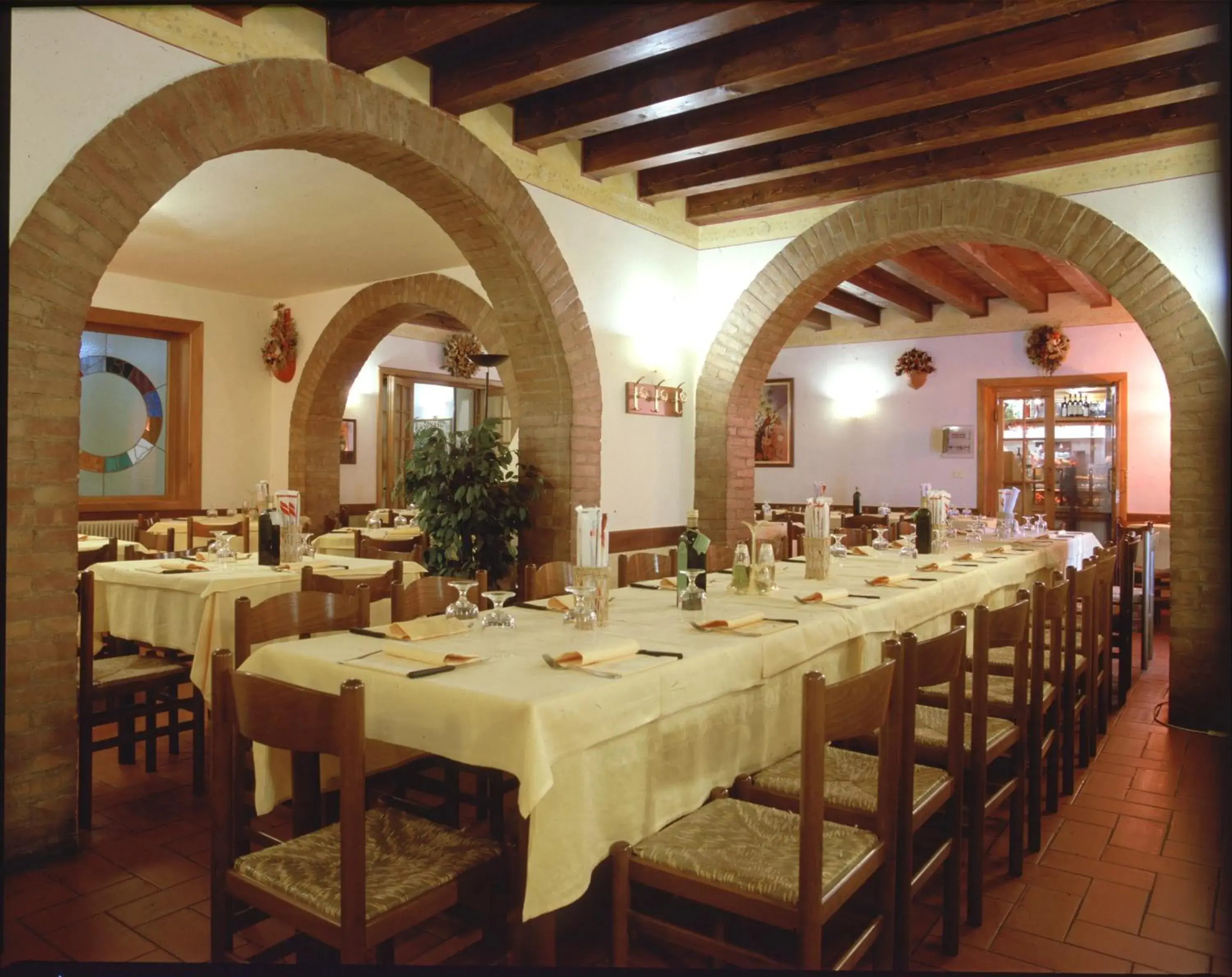 Restaurant/Places to Eat in Hotel Antico Moro