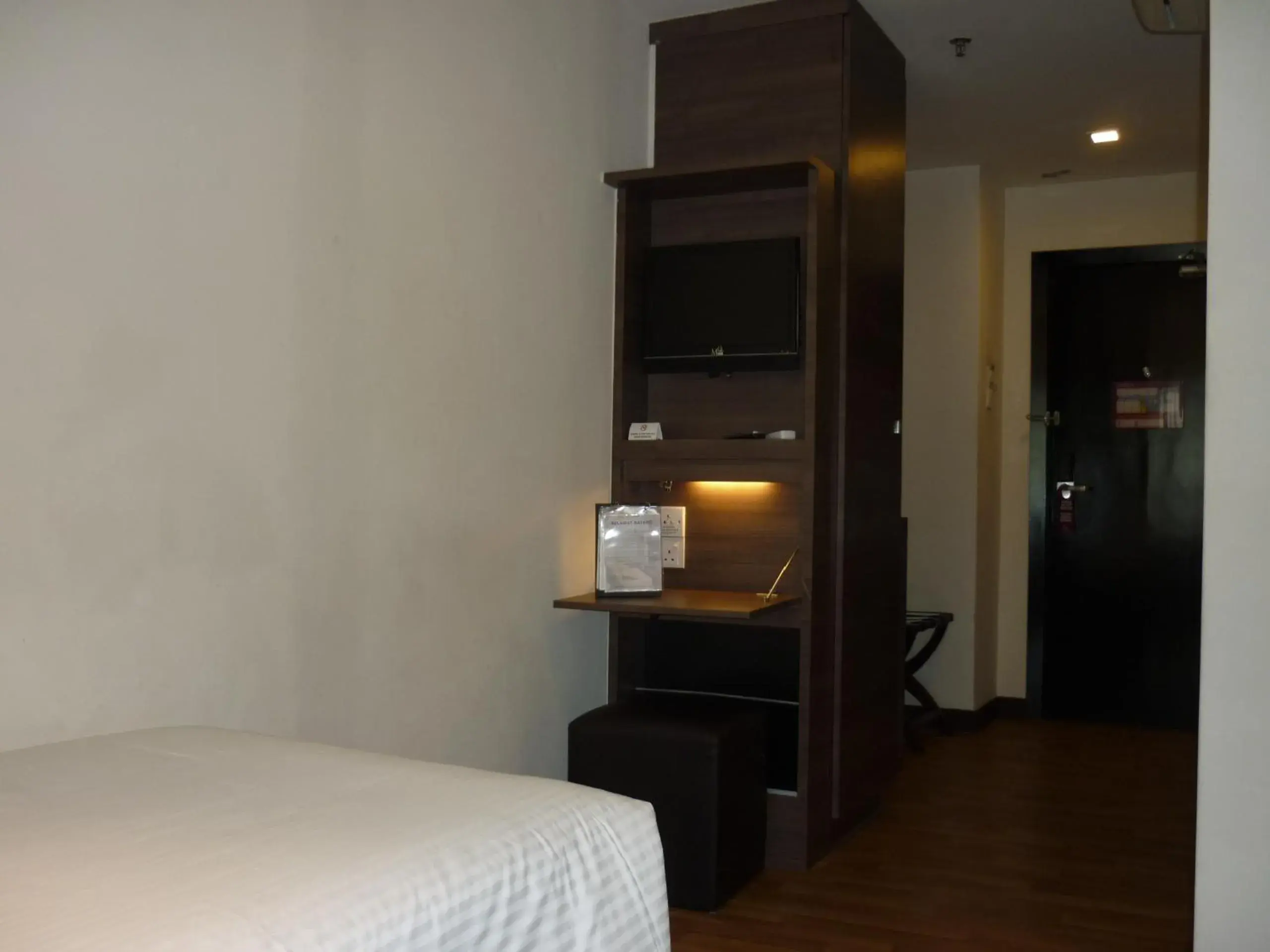 Bed in Frenz Hotel Kuala Lumpur