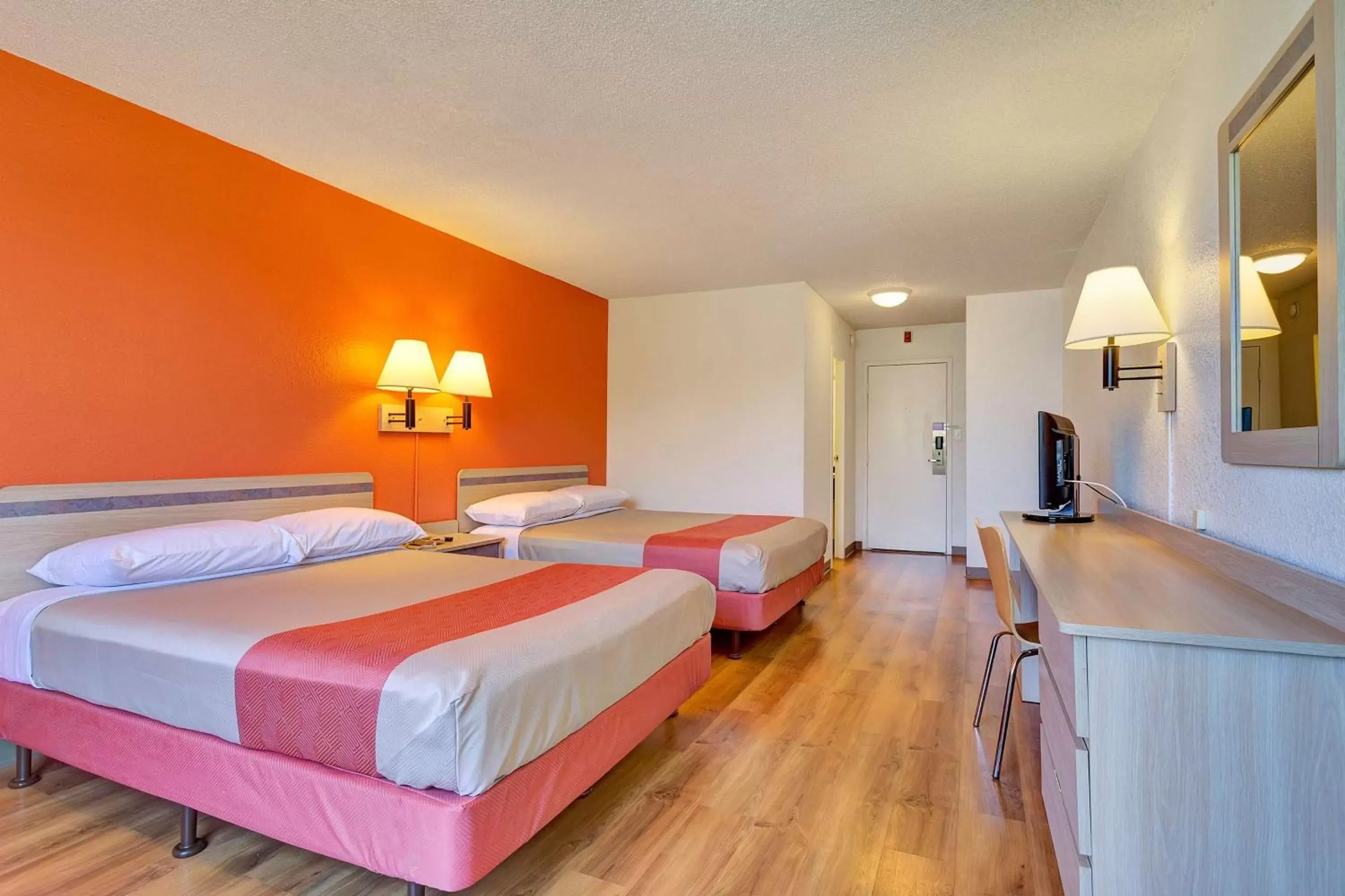 TV and multimedia in Motel 6-Belmont, CA - San Francisco - Redwood City