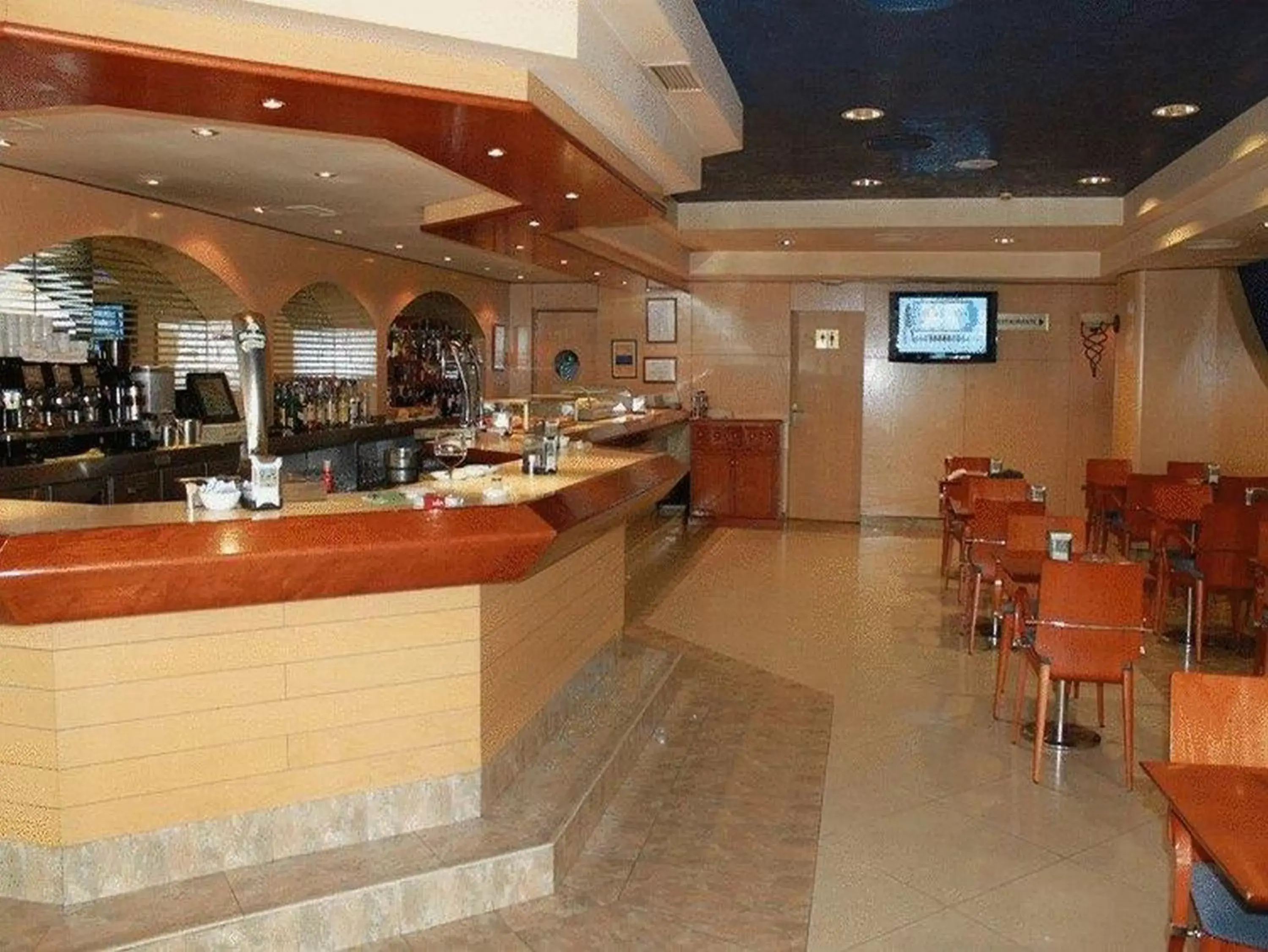 Restaurant/places to eat in Hotel Ébora by Vivere Stays Restaurant/places to eat in Hotel Ébora by Vivere Stays