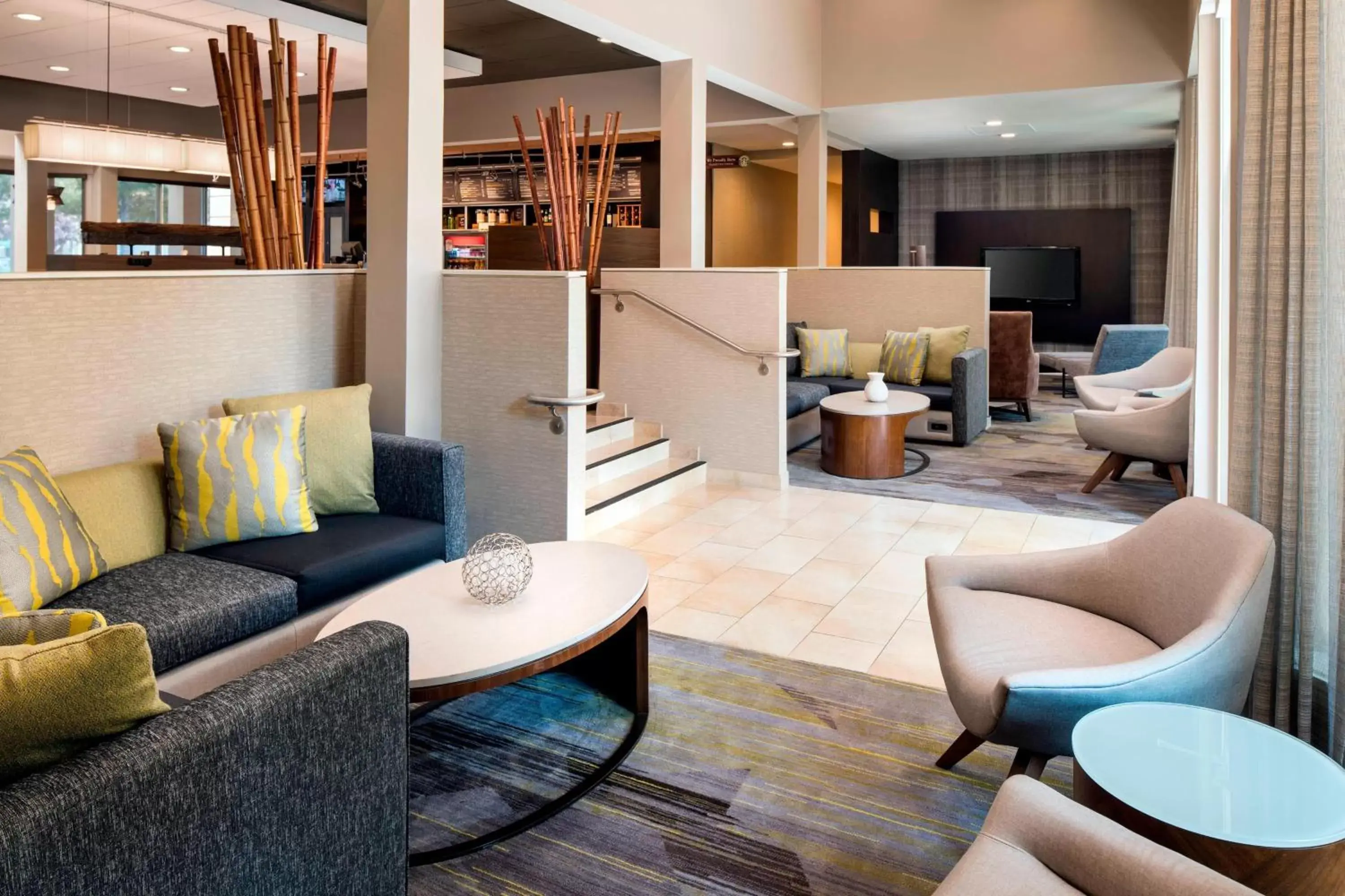 Lobby or reception, Lounge/Bar in Courtyard by Marriott San Mateo Foster City