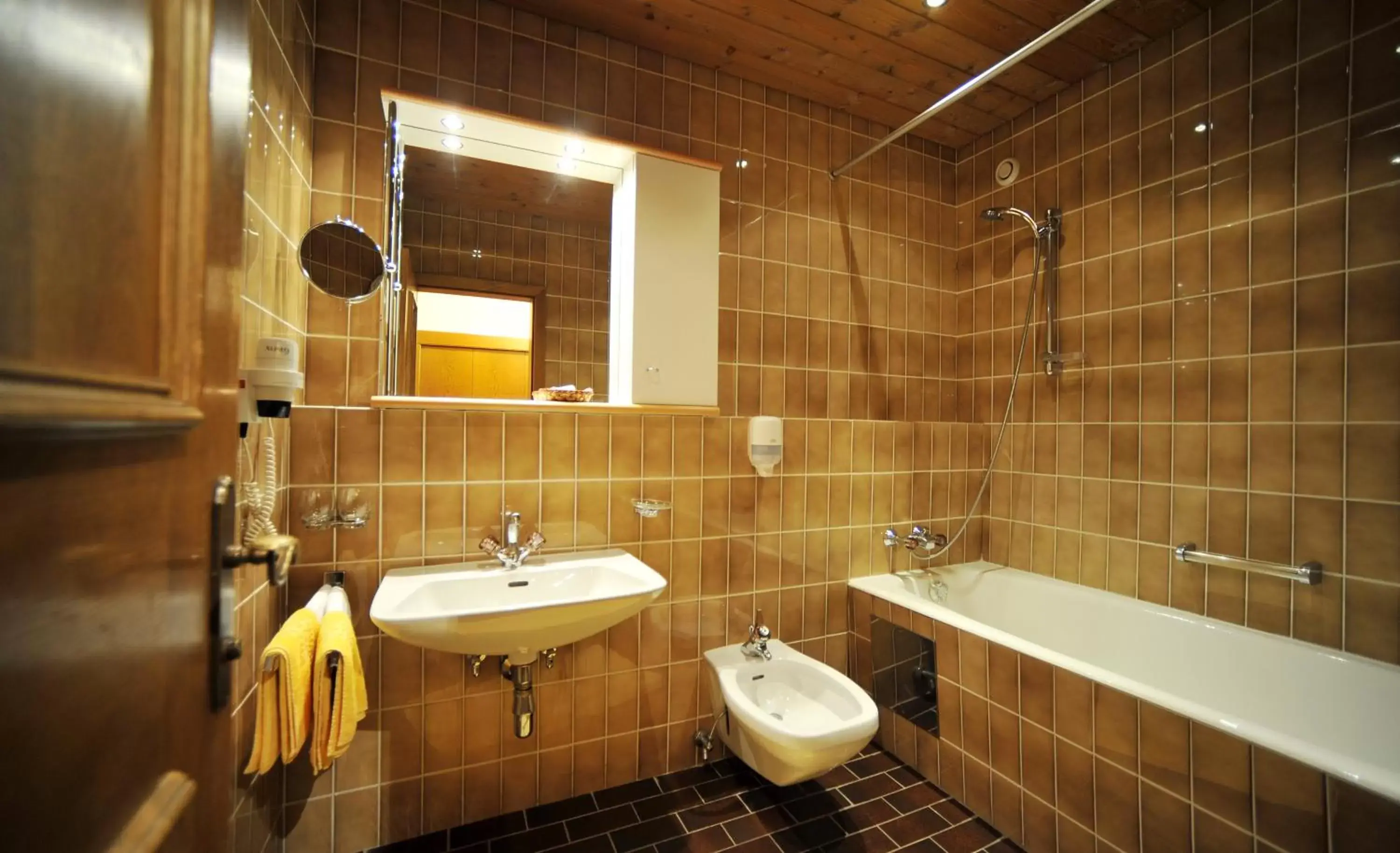 Bathroom in Thermal-Badhotel Kirchler