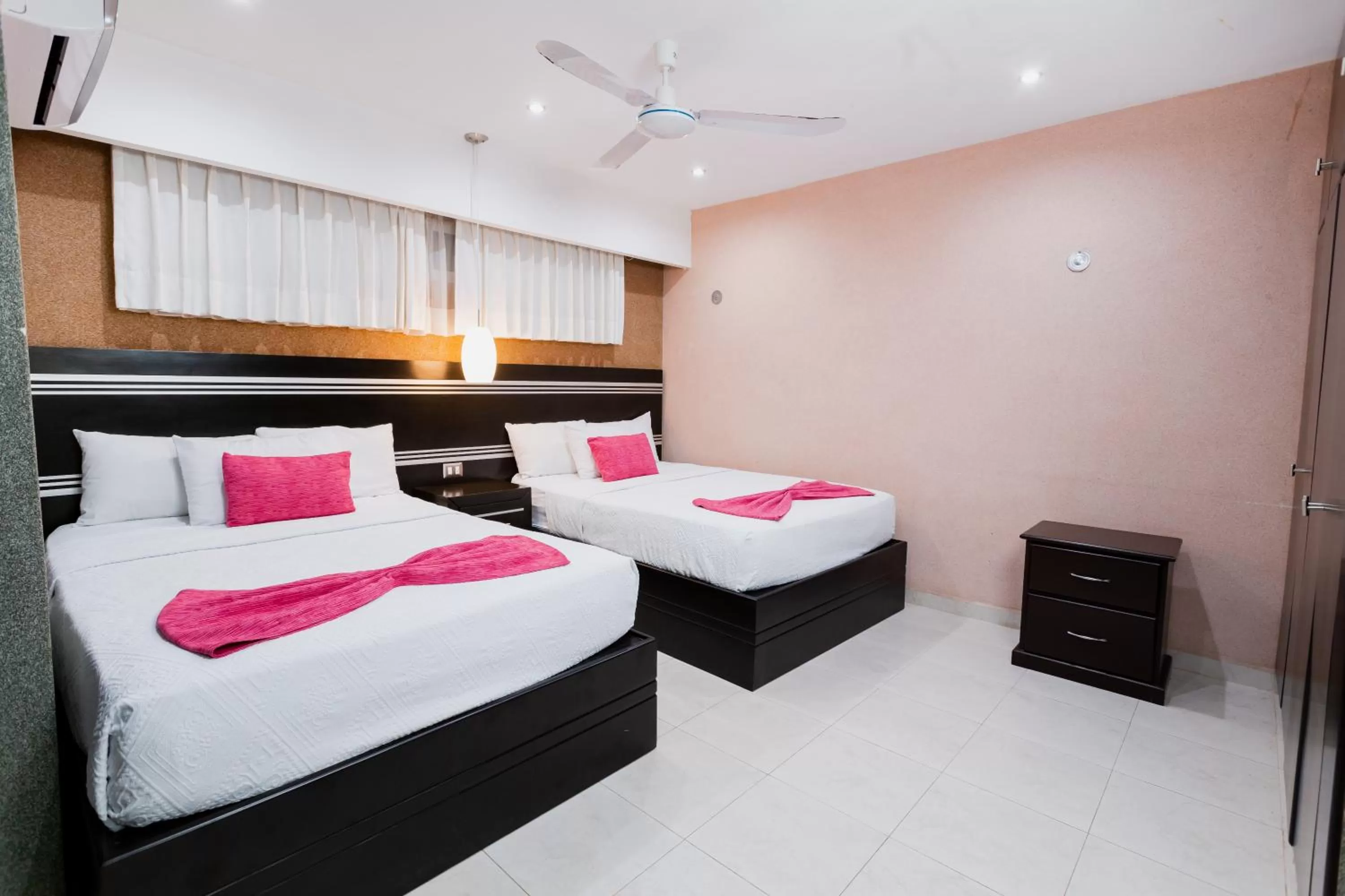 Bed in Hotel & Suites Country Valladolid