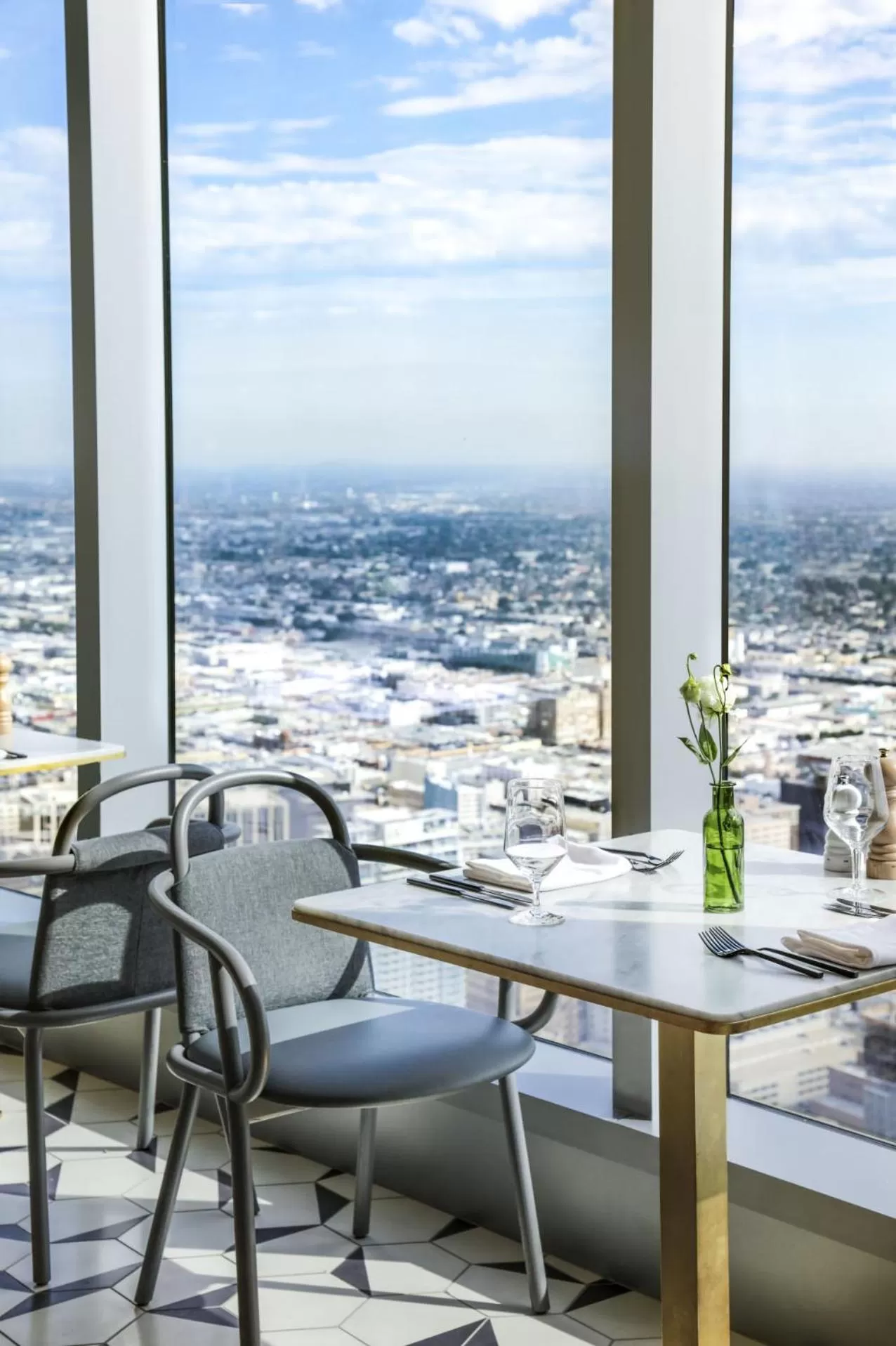 Dining area in InterContinental - Los Angeles Downtown by IHG