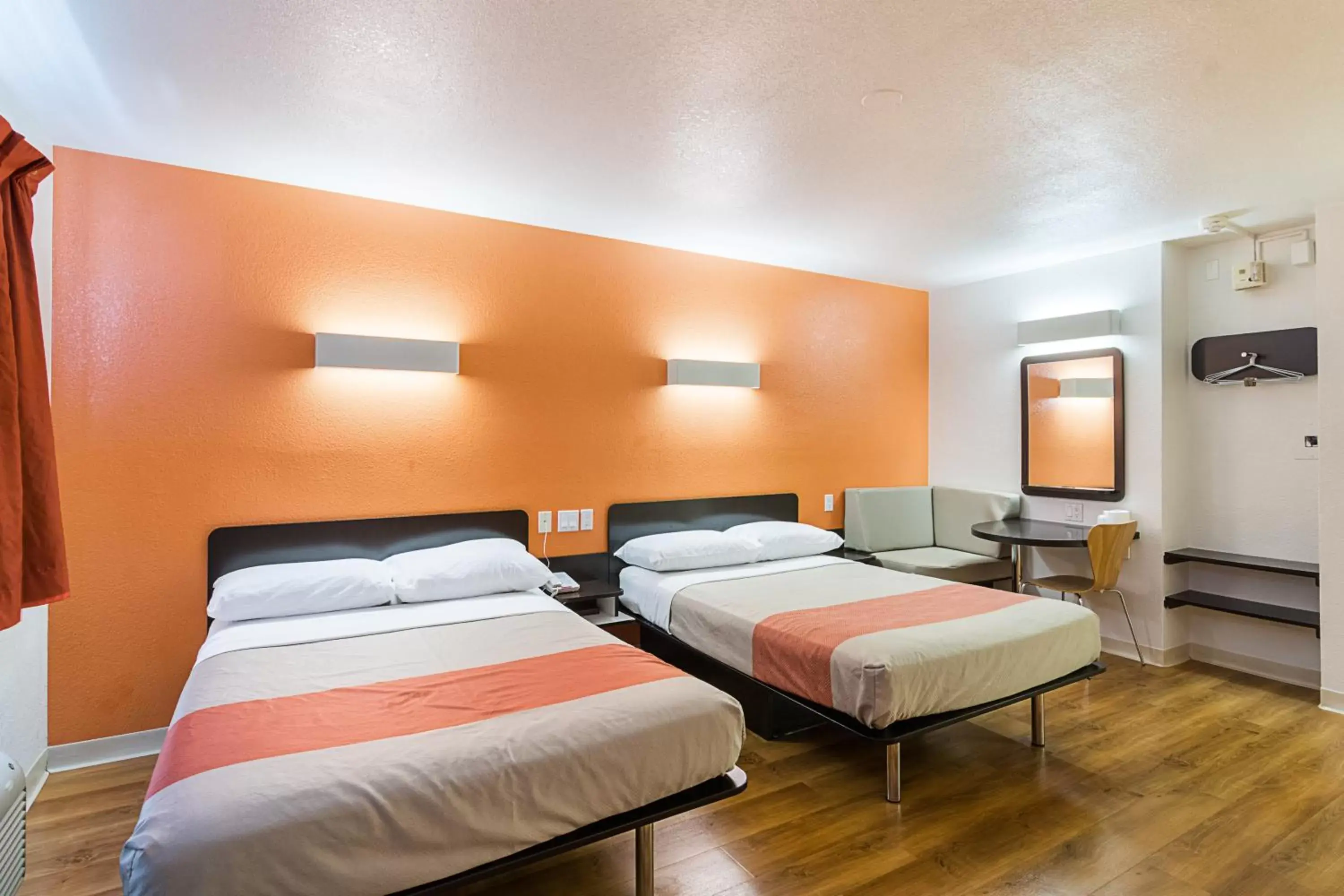 Bedroom, Room Photo in Motel 6-Villa Park, IL - Chicago West