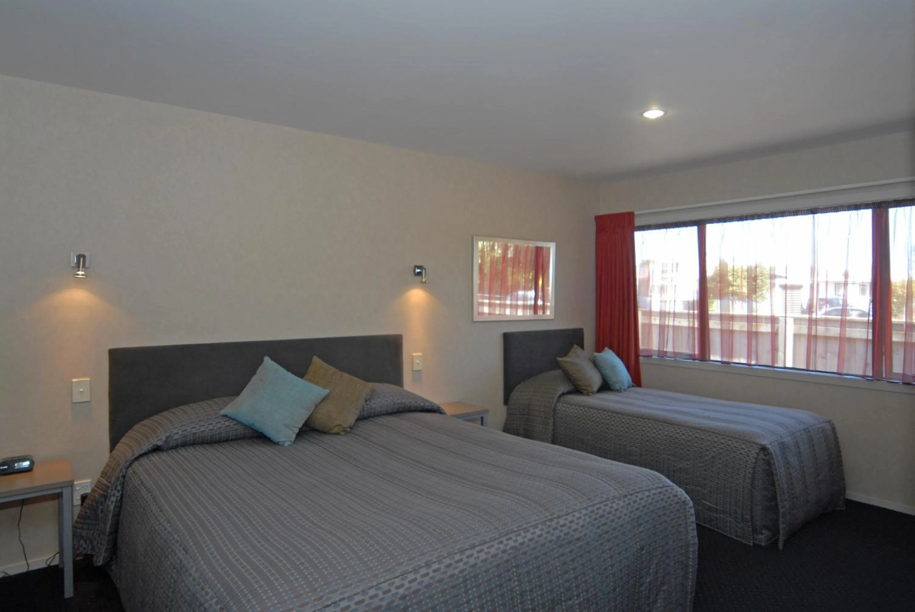 Day, Bed in Omahu Motor Lodge