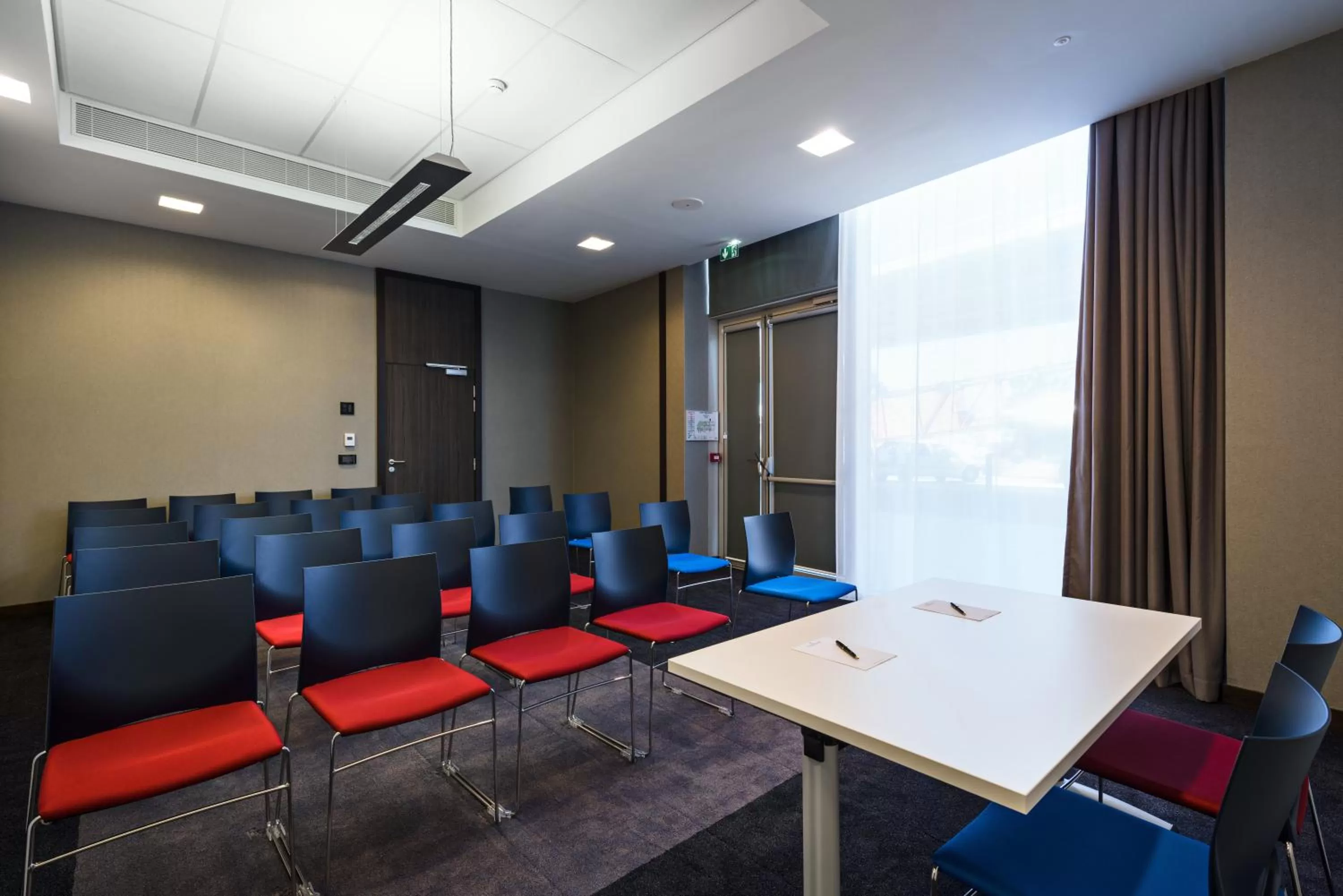 Banquet/Function facilities in Golden Tulip Marseille Euromed