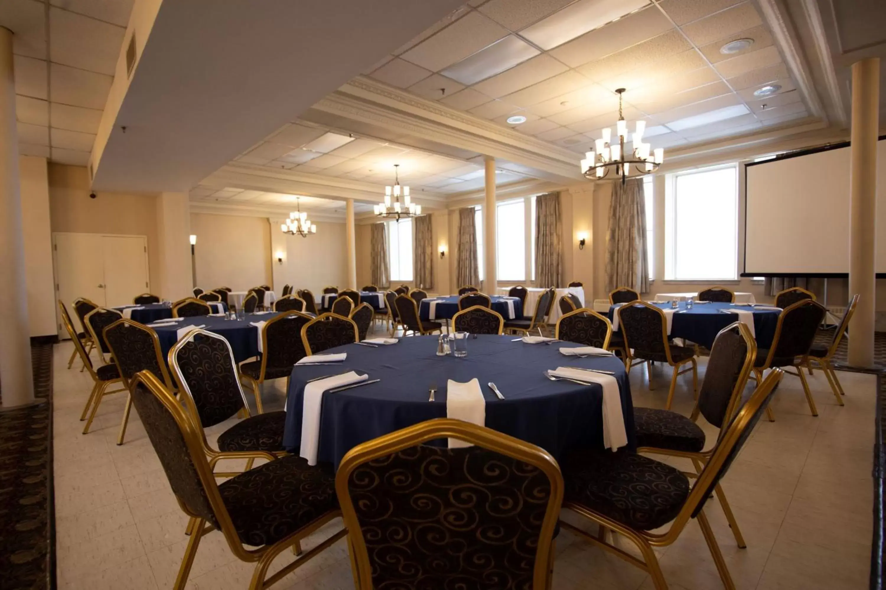 Business facilities in Prince Arthur Waterfront Hotel & Suites