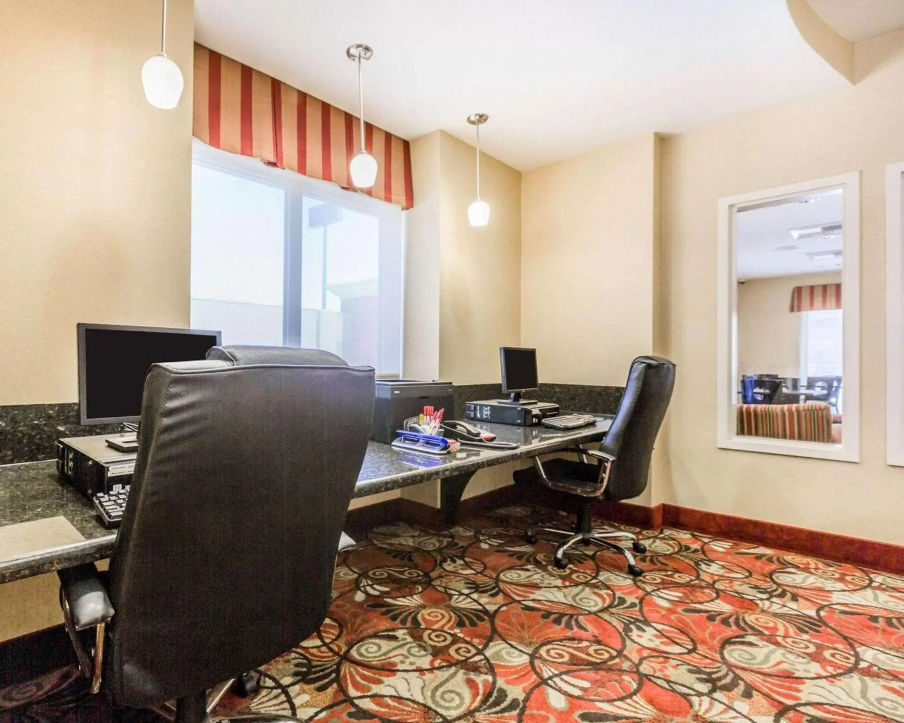 Business facilities, Business Area/Conference Room in Comfort Suites Blythe