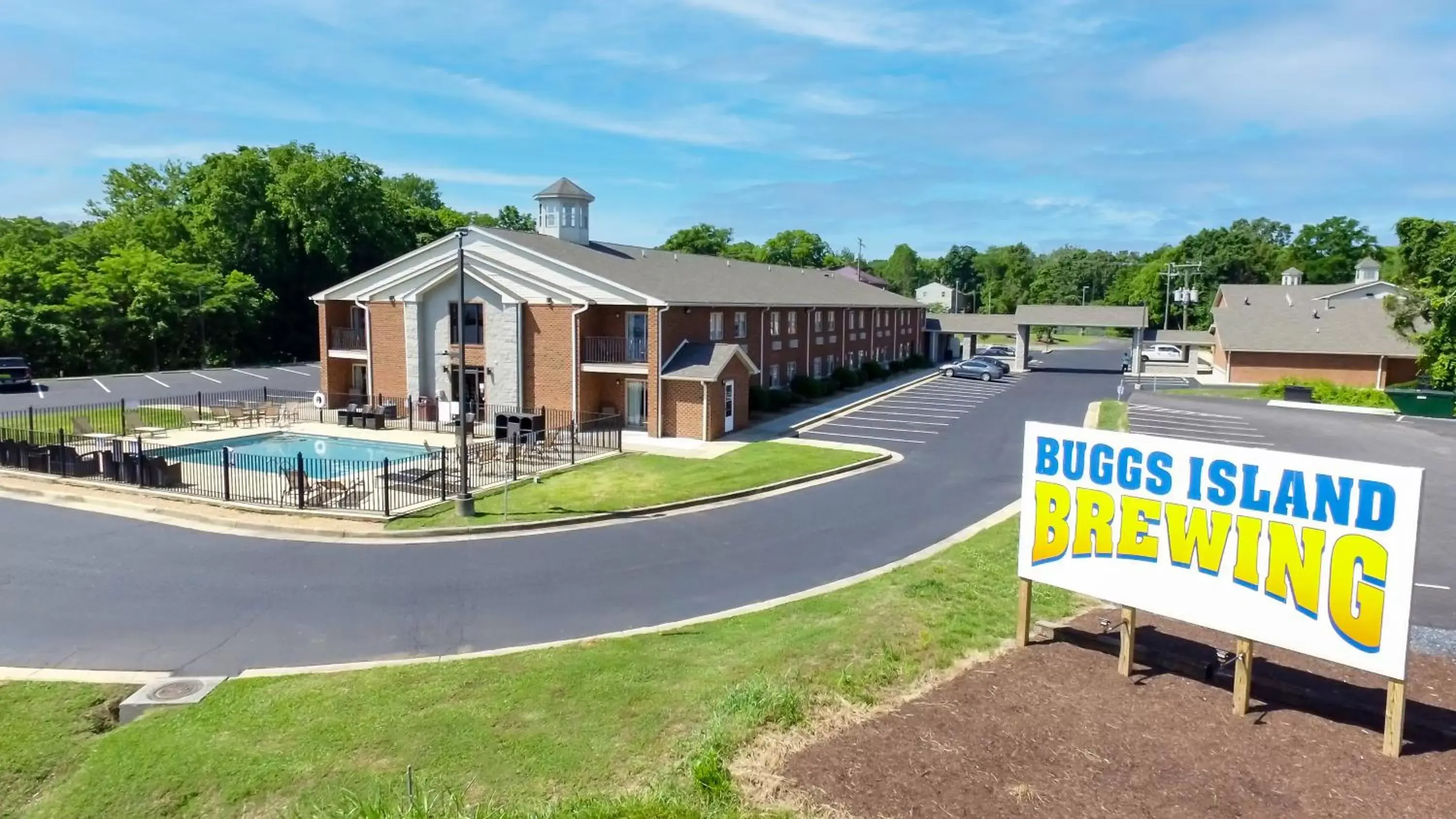 Property Building in Clarion Pointe on the Lake Clarksville - South Hill West