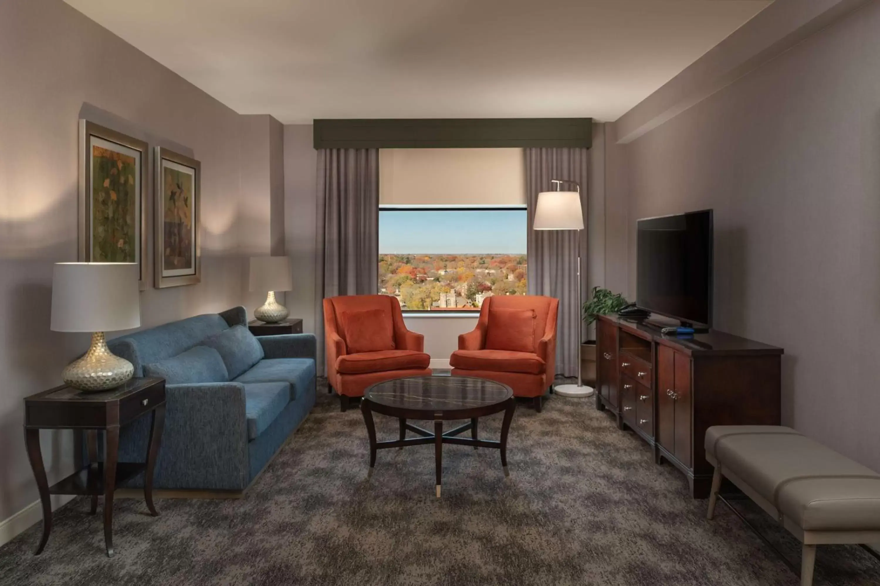 Living room, Seating Area in Hilton Lexington Downtown