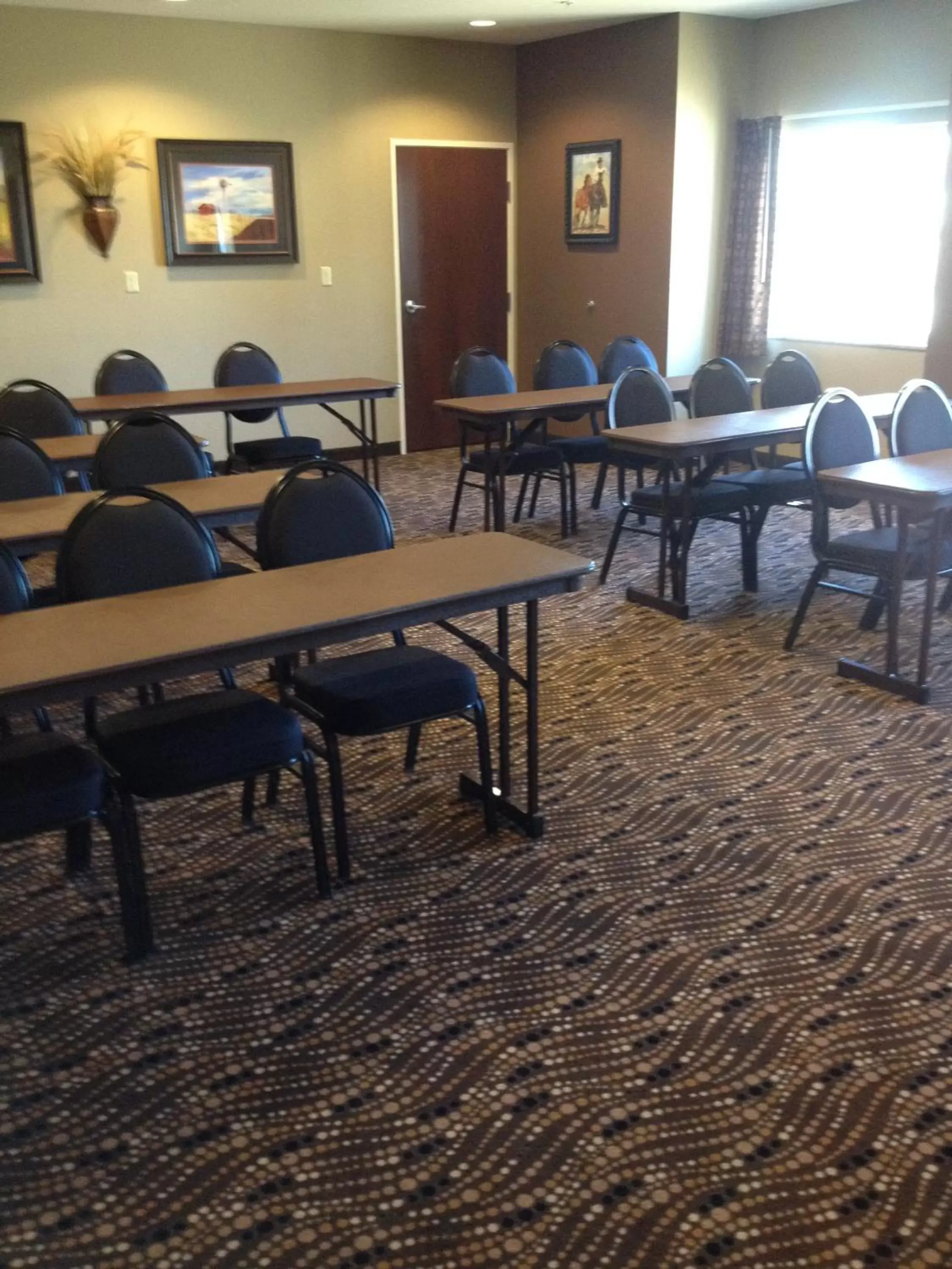 Banquet/Function facilities, Business Area/Conference Room in Microtel Inn & Suites