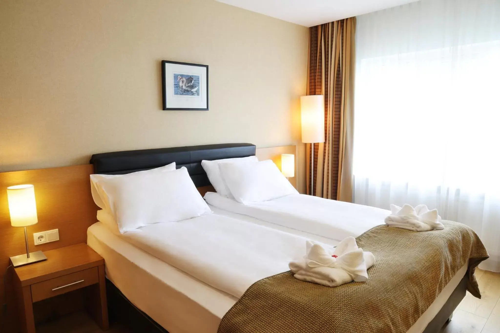 Property building, Bed in Hotel Reykjavík Centrum Property building, Bed in Hotel Reykjavík Centrum