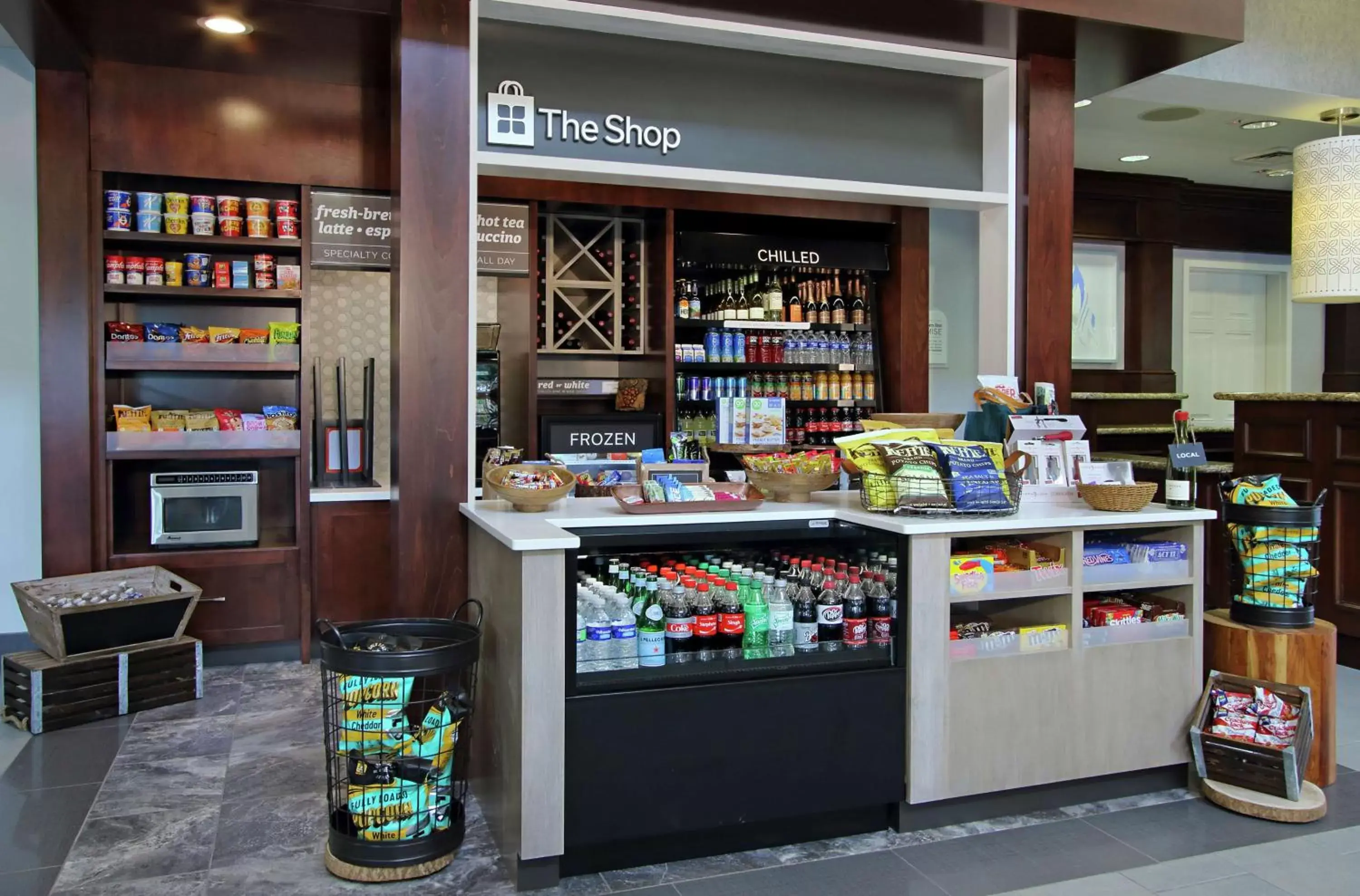 On-site shops, Supermarket/Shops in Hilton Garden Inn Sonoma County Airport