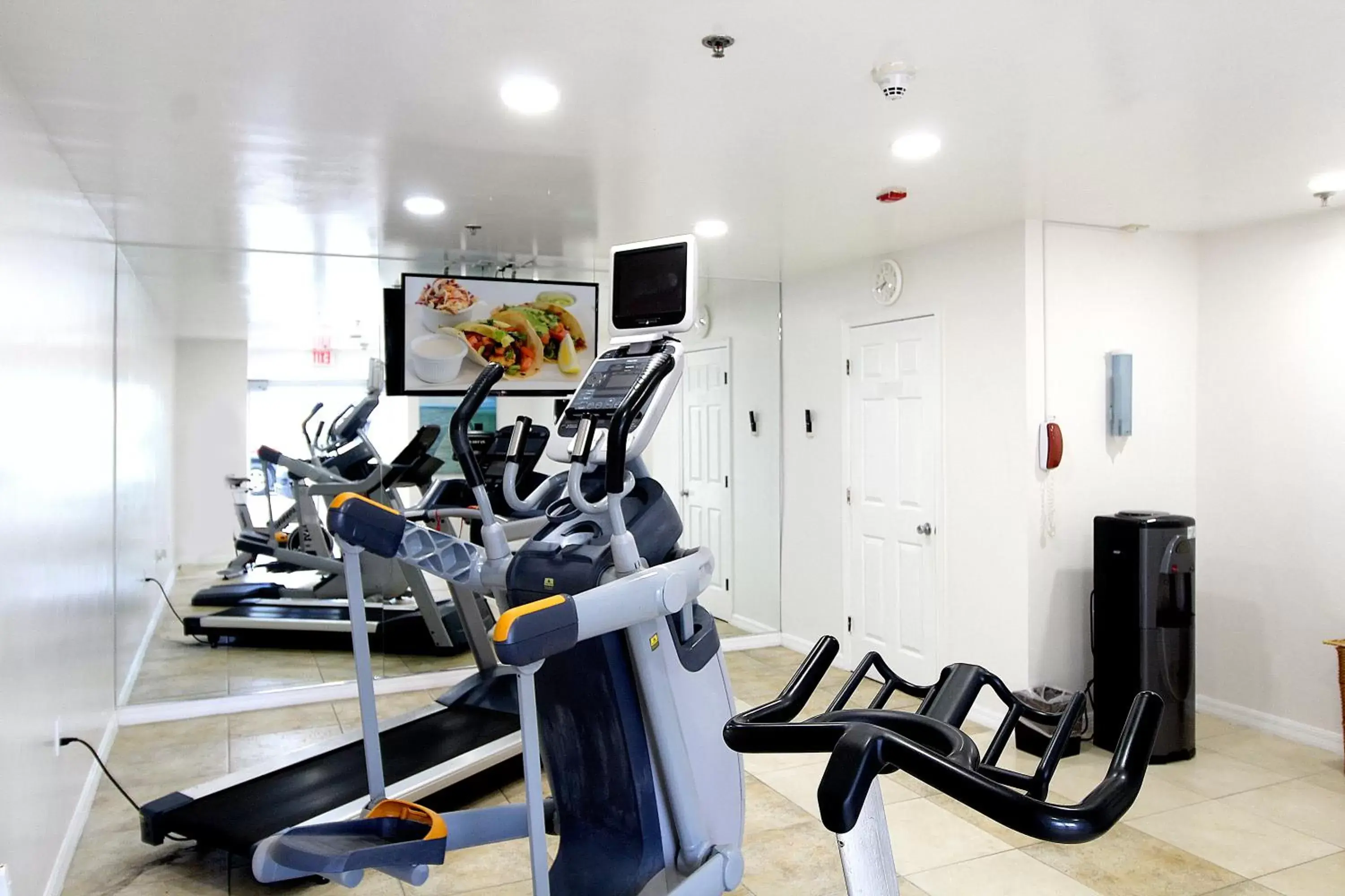 Fitness centre/facilities, Fitness Center/Facilities in Holiday Inn Resort Grand Cayman, an IHG Hotel